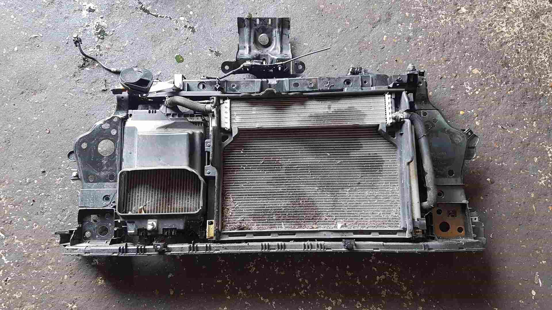 Thumb 2 Renault Clio MK5 2019-2021 1.6 Hybrid Radiator RAD Pack Cooling FAN