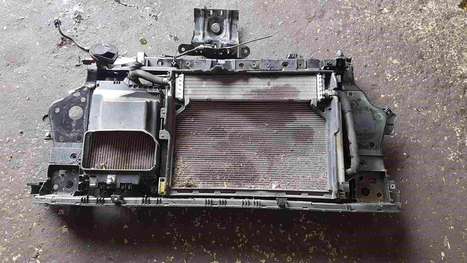 Renault Clio MK5 2019-2021 1.6 Hybrid Radiator RAD Pack Cooling FAN
