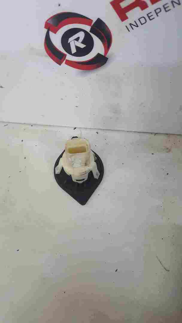Thumb 2 Renault Clio MK5 2019-2021 Boot Button Keyless