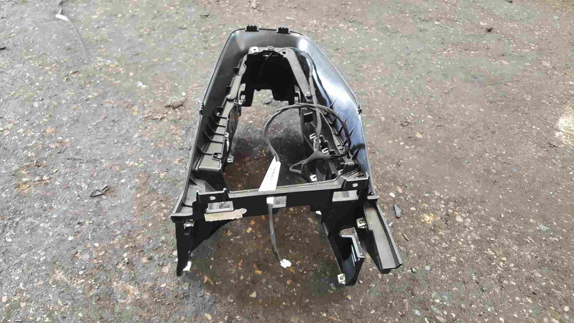 Thumb 5 Renault Clio MK5 2019-2021 Centre Console Bracket Structure 969108208R