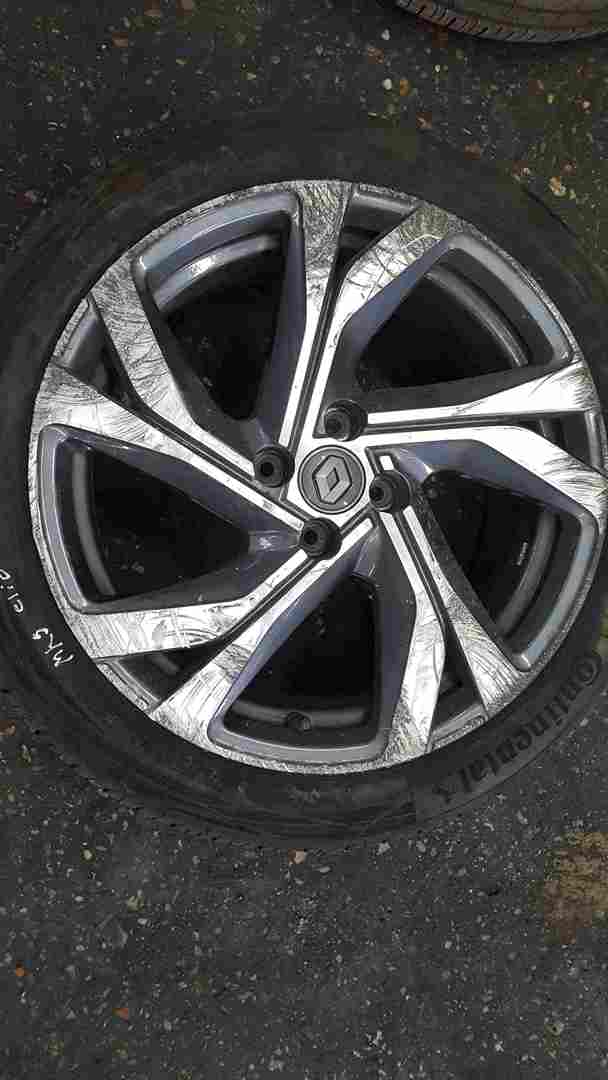 Thumb 3 Renault Clio MK5 2019-2021 Christophea Alloy Wheel 17inch 403007131R 2/5