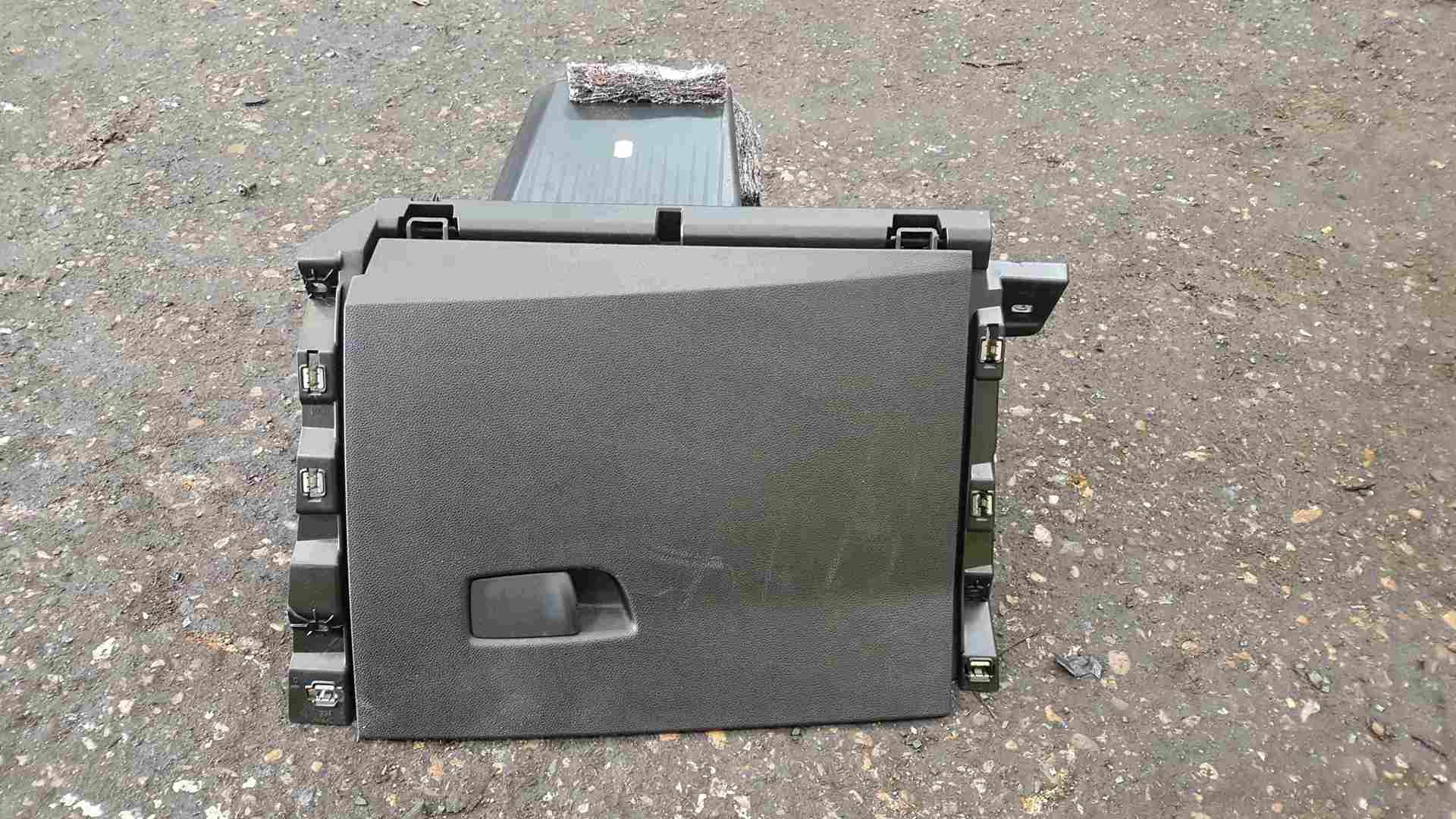 Renault Clio MK5 2019-2021 Dashboard Passenger Glove Box Compartment 681081139R