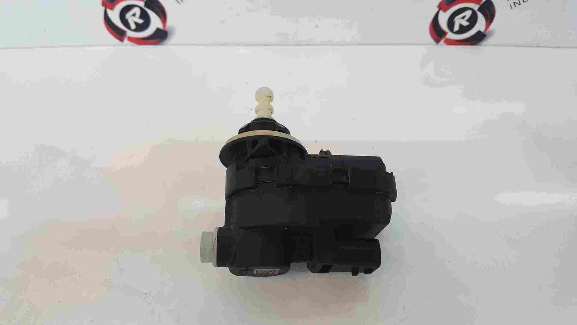 Thumb 5 Renault Clio MK5 2019-2021 Drivers OSF Front Headlight Adjuster