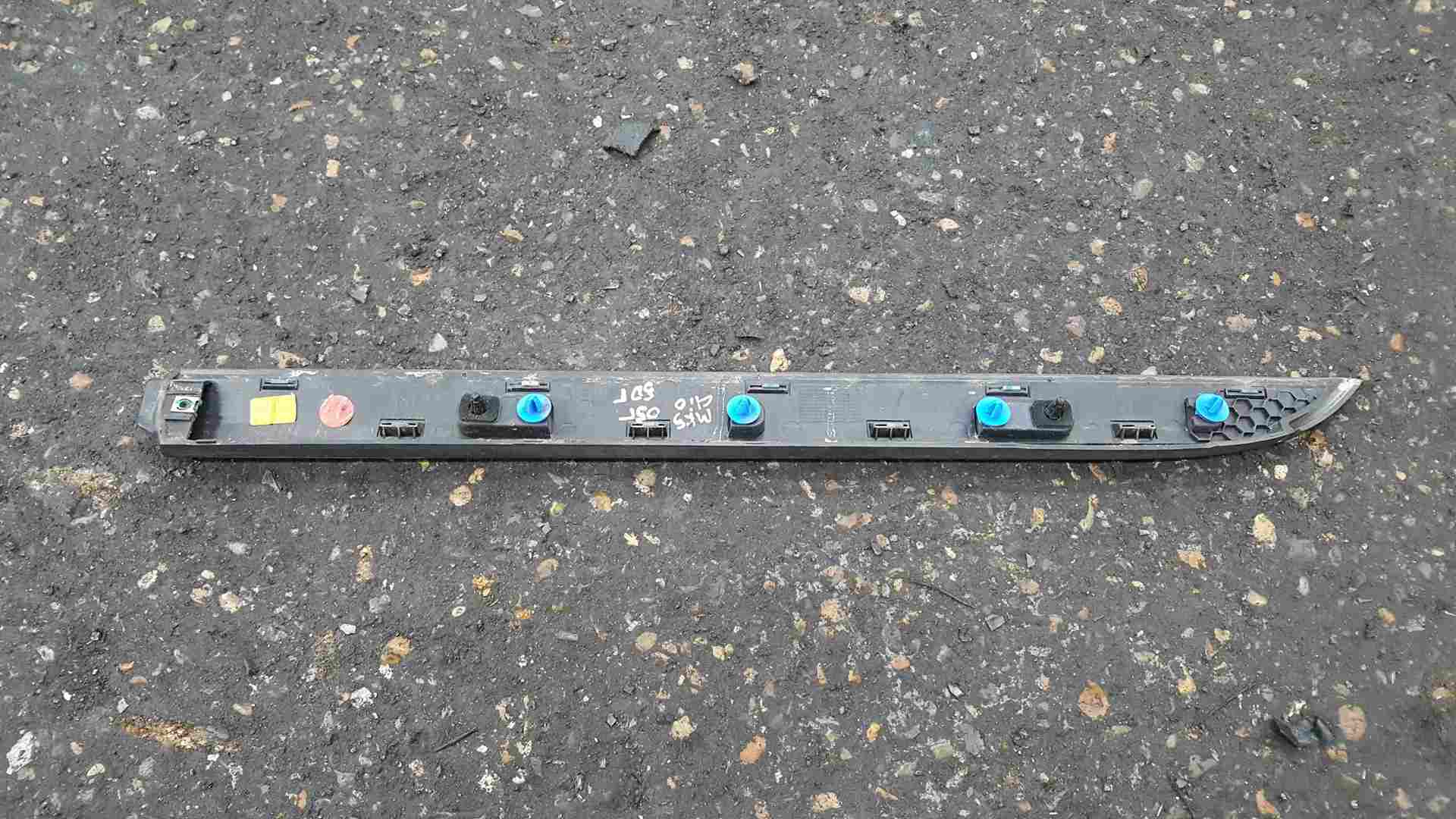 Thumb 2 Renault Clio MK5 2019-2021 Drivers OSR Rear Door Moulding Trim