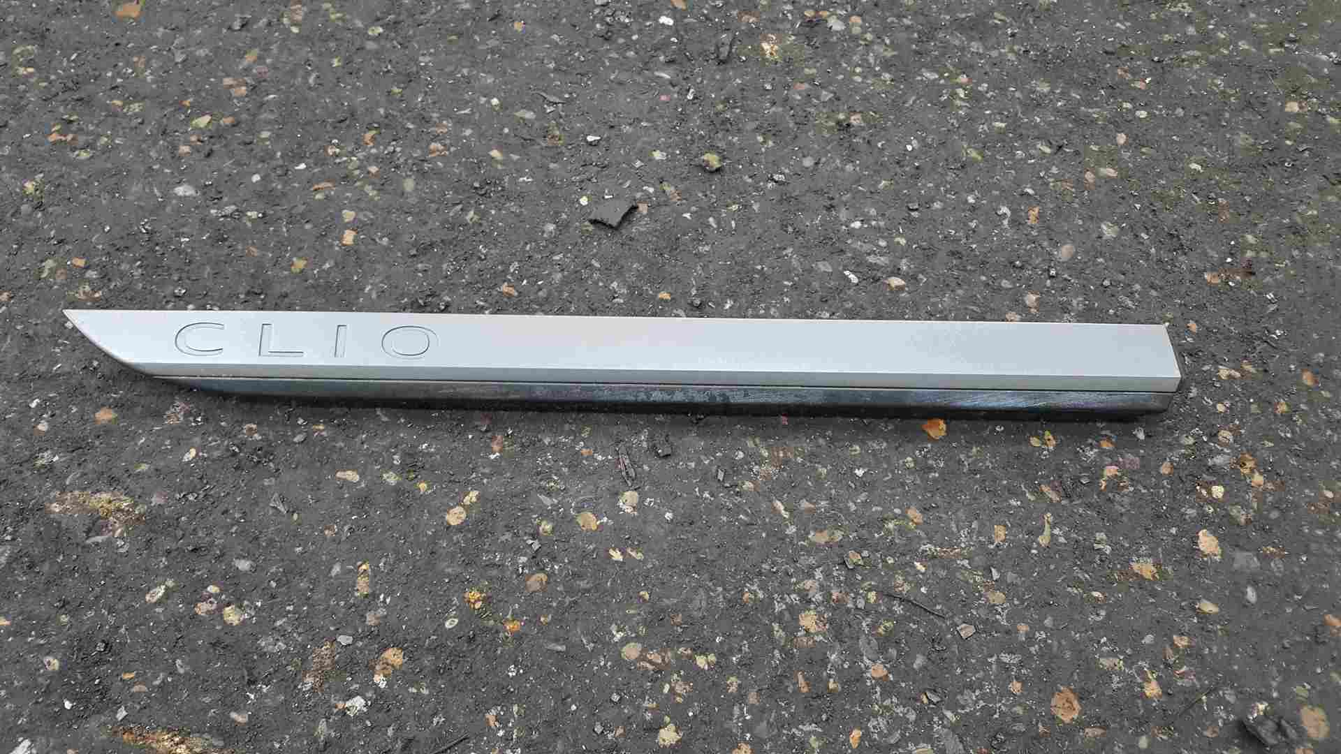 Renault Clio MK5 2019-2021 Drivers OSR Rear Door Moulding Trim
