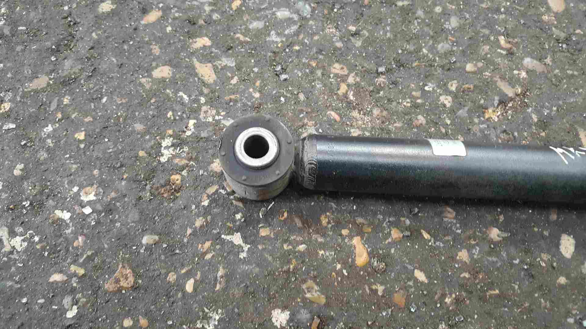 Renault Clio MK5 2019-2021 Drivers Passenger Shock Absorber X1 562103002R