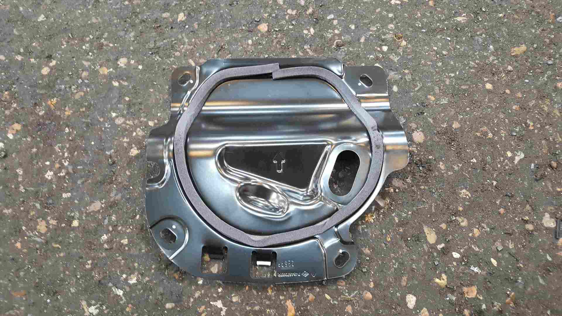 Thumb 2 Renault Clio MK5 2019-2021 Fuel Sender Cover Plate 748467387R