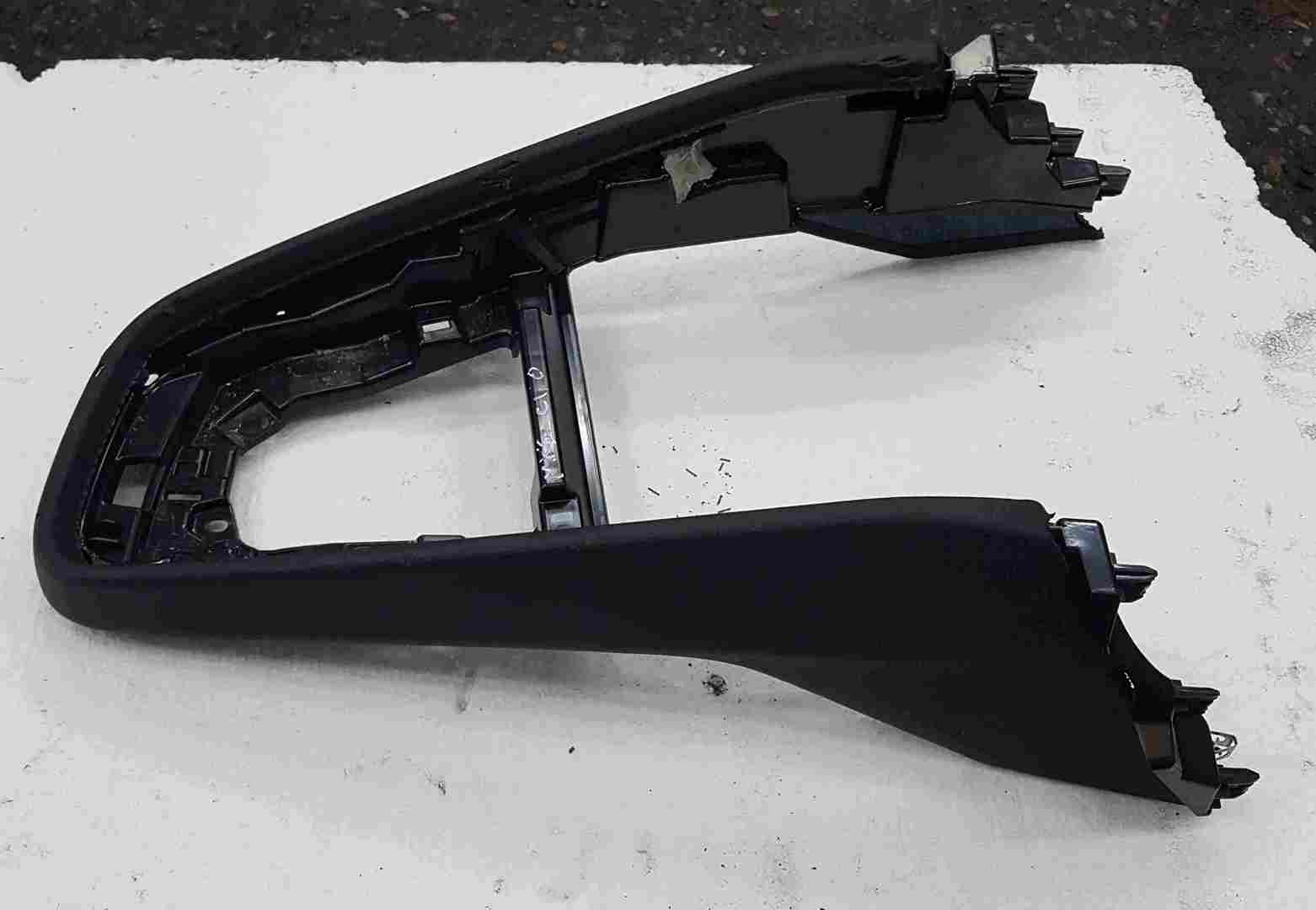 Renault Clio MK5 2019-2021 Gearstick Mechanism Surround Trim Plastic 969121954R