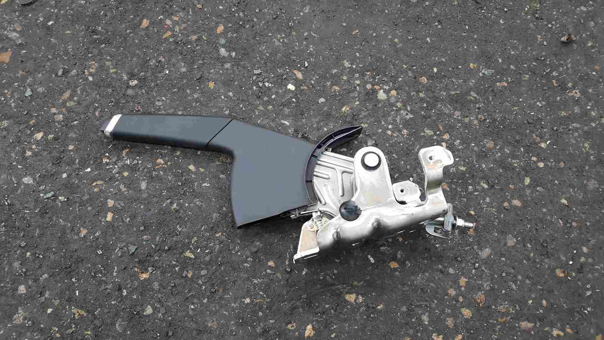 Thumb 5 Renault Clio MK5 2019-2021 Handbrake Mechanism Red Stitching 360106009R