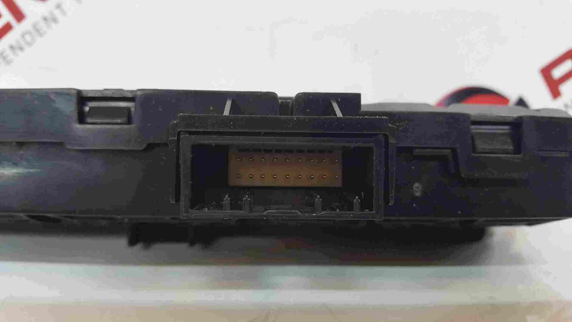 Thumb 2 Renault Clio MK5 2019-2021 Hazard Warning Switch Lock Eco Button Panel