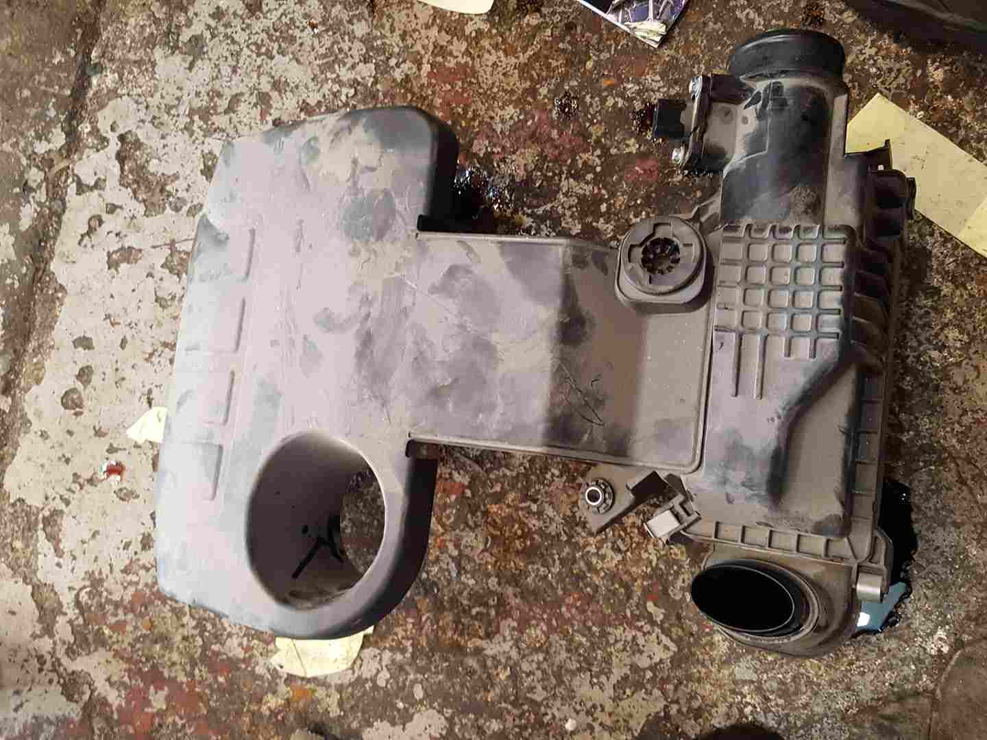 Renault Clio MK5 2019-2021 Hybrid 1.6 Airbox Filter Housing 165008735R