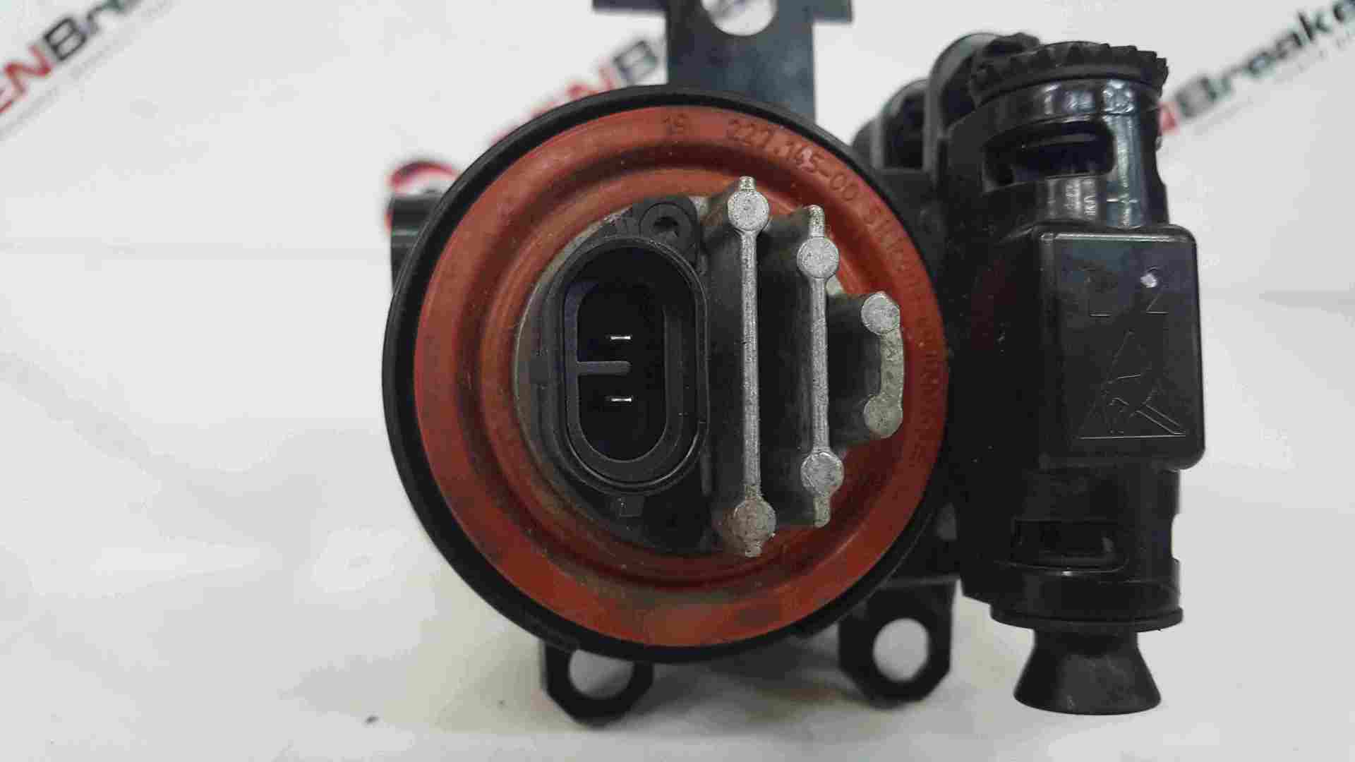 Thumb 7 Renault Clio MK5 2019-2021 Passenger NSF Front Fog Light 261550862R