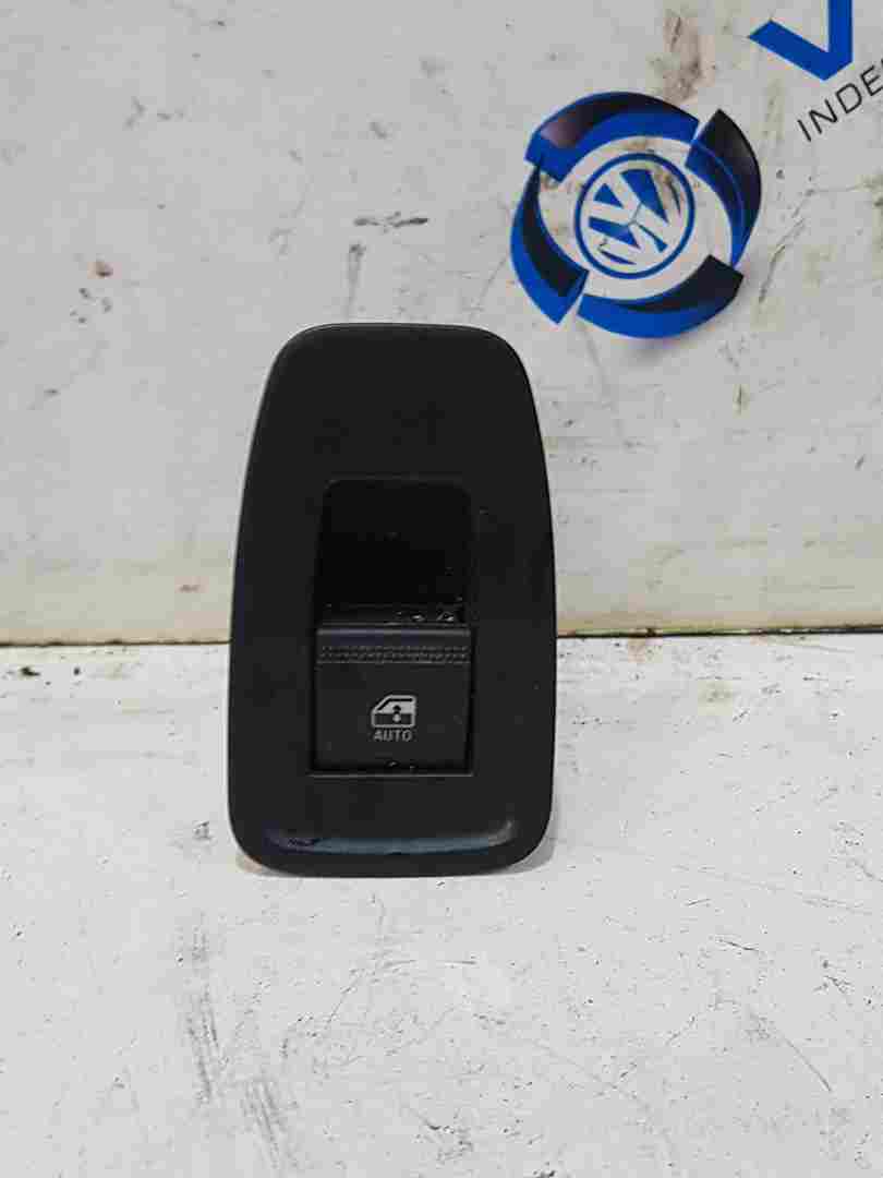 Renault Clio MK5 2019-2021 Passenger NSF Front Window Switch 254013877R