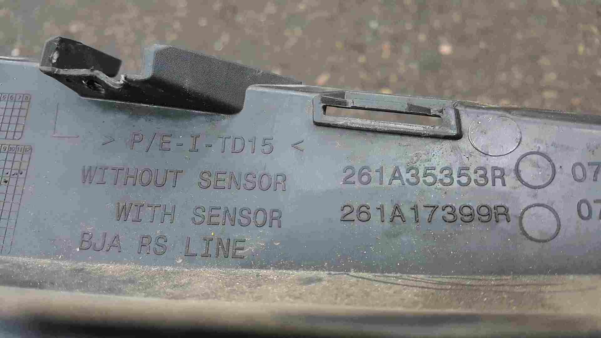 Thumb 3 Renault Clio MK5 2019-2021 RS Line Passenger NSF Front Bumper Fog Surround