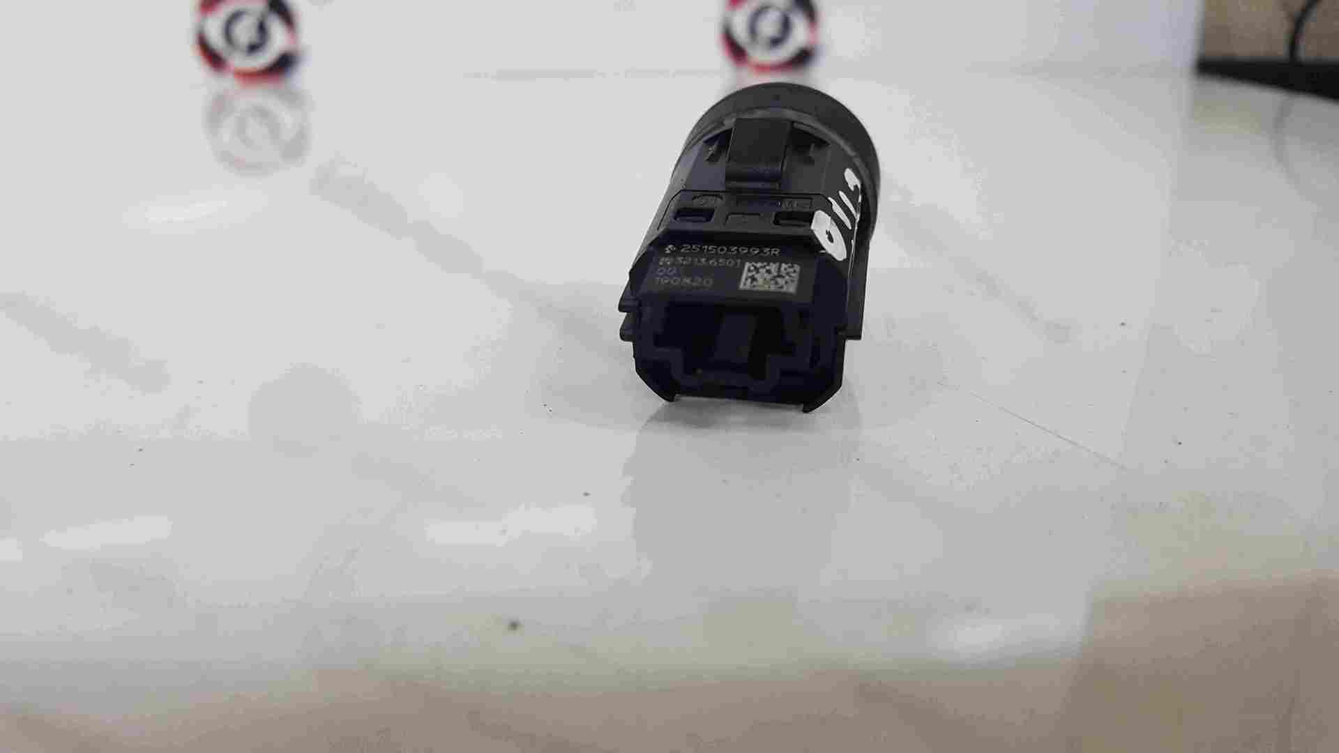 Thumb 2 Renault Clio MK5 2019-2021 Start Stop Button 251503993R