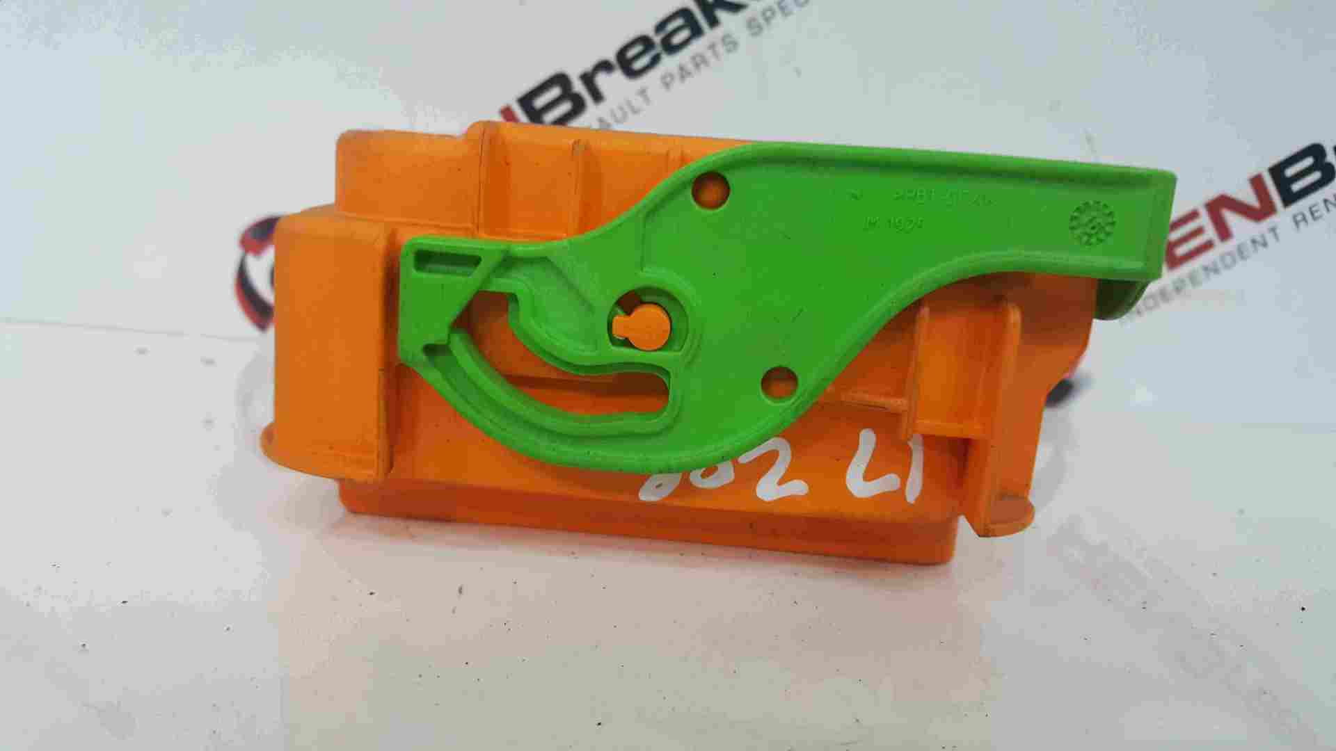 Thumb 3 Renault Clio MK5 2019-2023 Battery Fuse Connector 993B15333r 