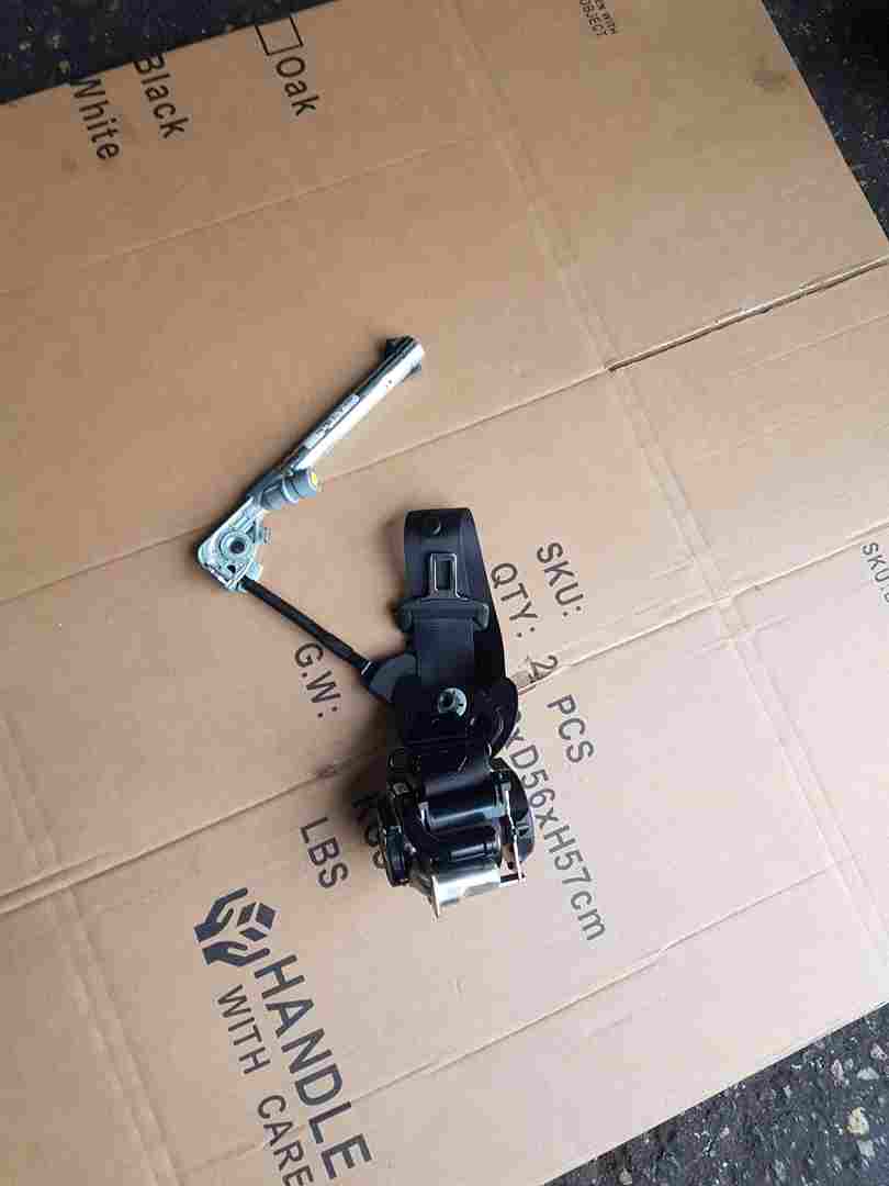 Renault Clio MK5 2019-2023 Drivers OSF Front Seat Belt 