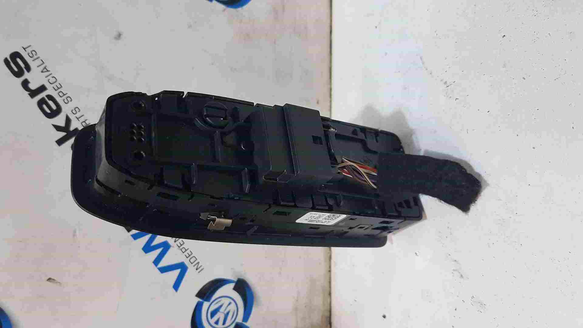 Thumb 3 Renault Clio MK5 2019-2023 Drivers OSF Front Window Switch Mirror Adjuster Panel