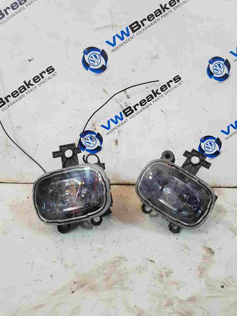 Renault Clio MK5 2019-2023 Drivers Passenger NSF Osf Front FOG Light Pair