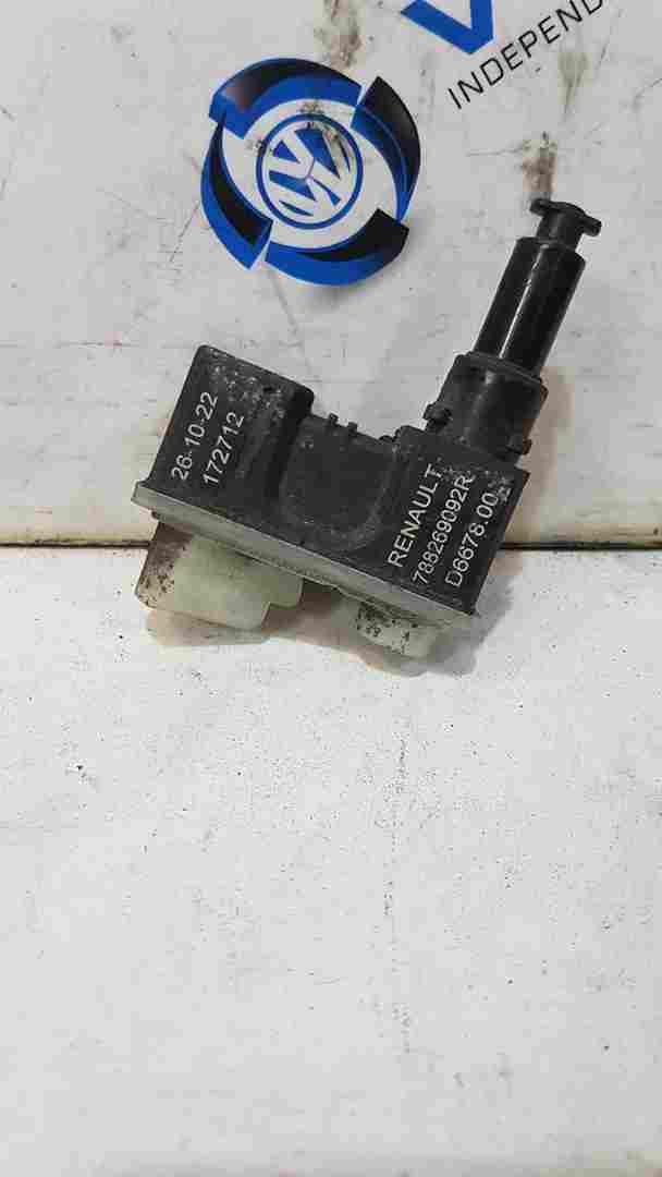 Renault Clio MK5 2019-2023 Fuel Flap Solenoid Lock 788269092R
