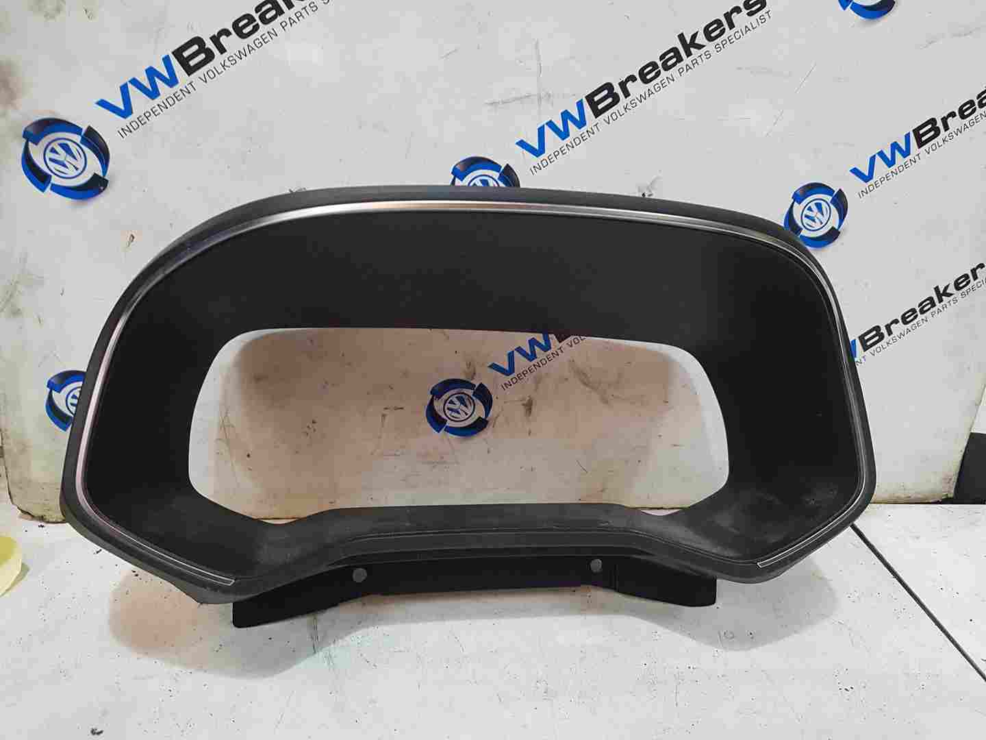 Renault Clio MK5 2019-2023 Instrument Panel Dials Clock Surround Plastic Trim
