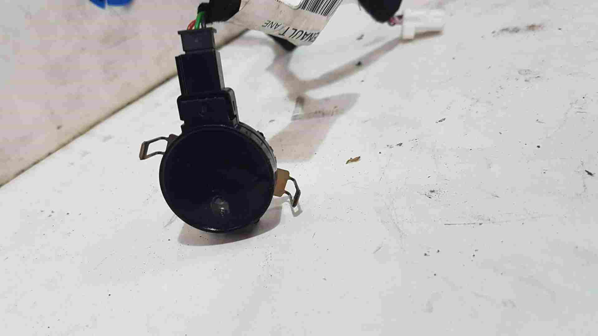 Thumb 4 Renault Clio MK5 2019-2023 Rain Sensor 241605782R