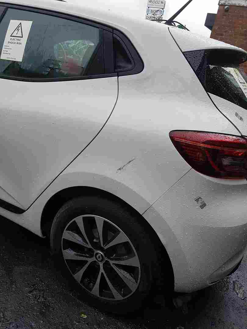 Thumb 2 Renault Clio MK5 2019-2023 Rear Panel Body Cuts Available Quaters Seal Message