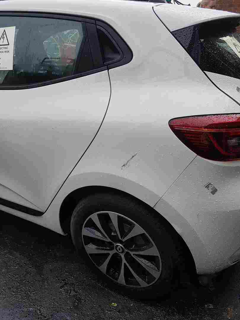 Thumb 3 Renault Clio MK5 2019-2023 Rear Panel Body Cuts Available Quaters Seal Message