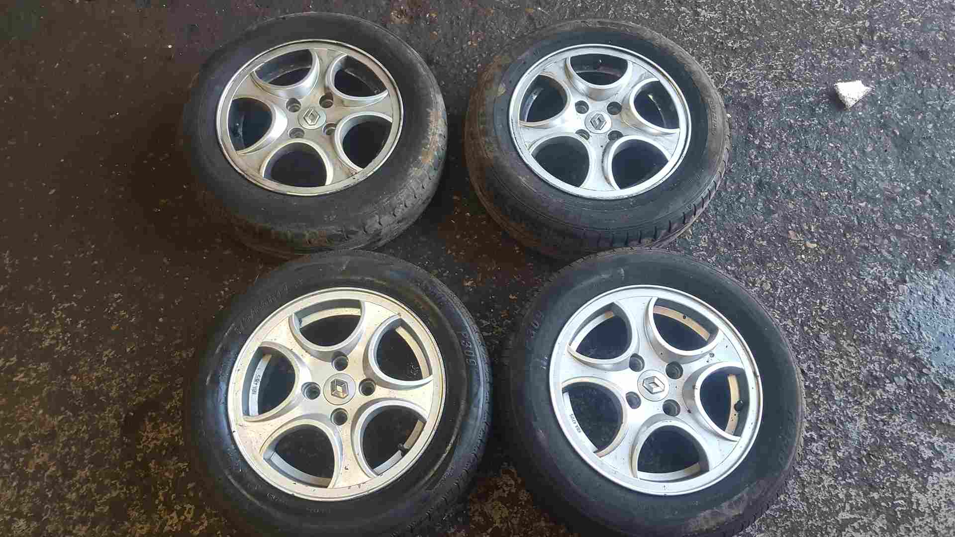Renault Twingo 2007-2014 Alloy Wheel SET Ibiza  X4   Tyres 175-65-14 CLIO MK2 