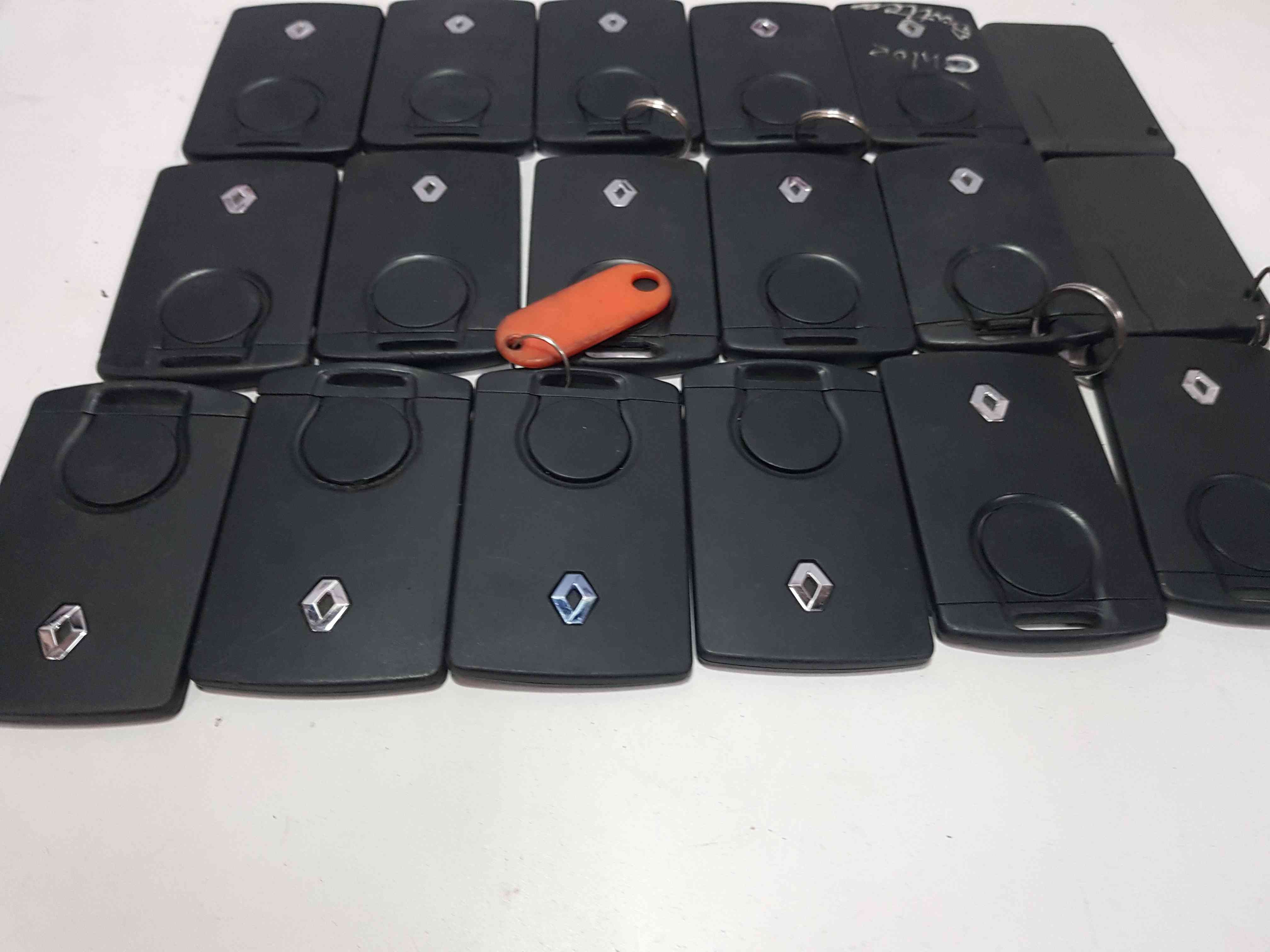 Thumb 3 Renault Clio Megane Scenic Captur Laguna Koleos 2000-2021 KEY Card JOB Lot X18