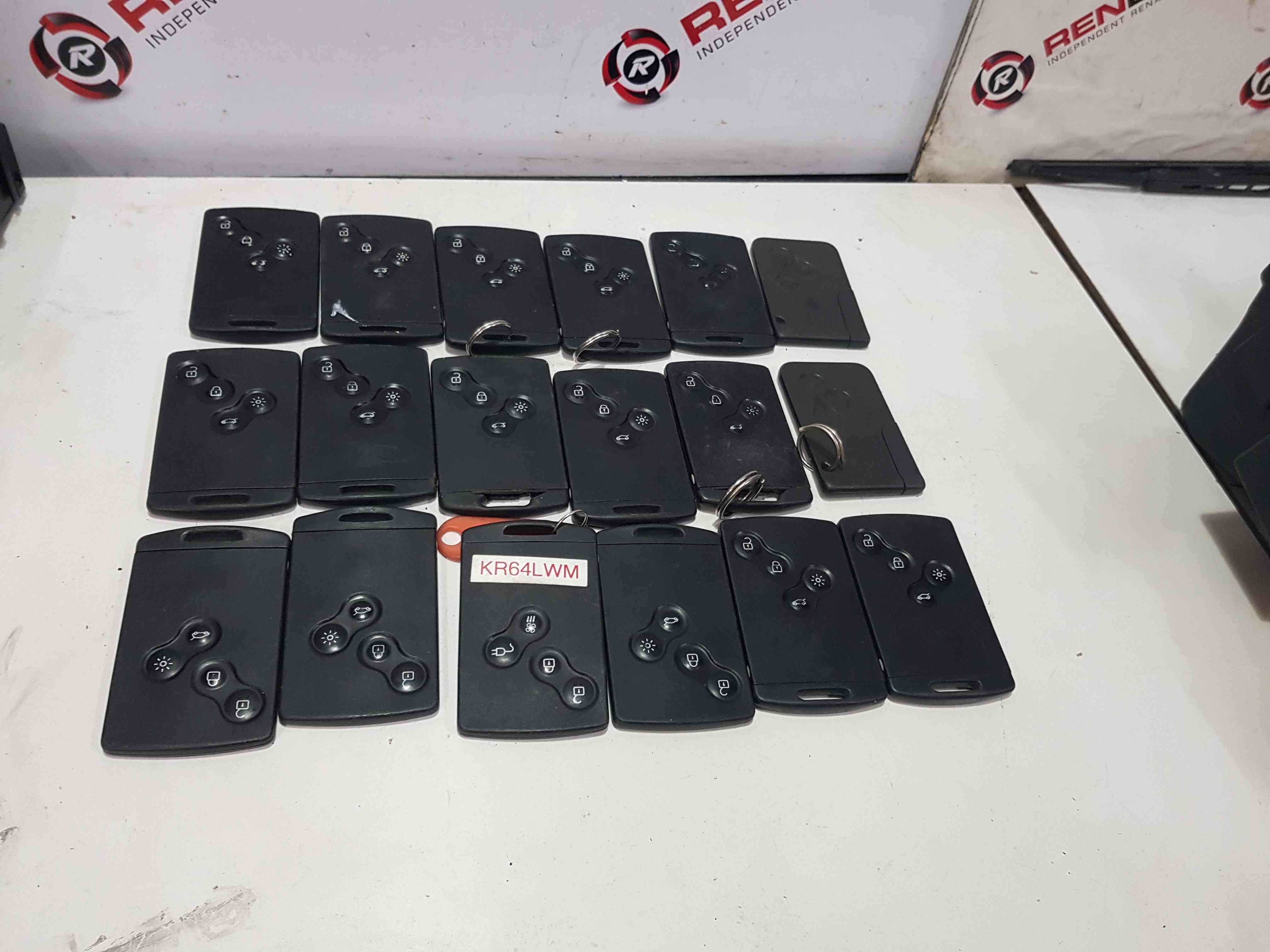 Thumb 7 Renault Clio Megane Scenic Captur Laguna Koleos 2000-2021 KEY Card JOB Lot X18