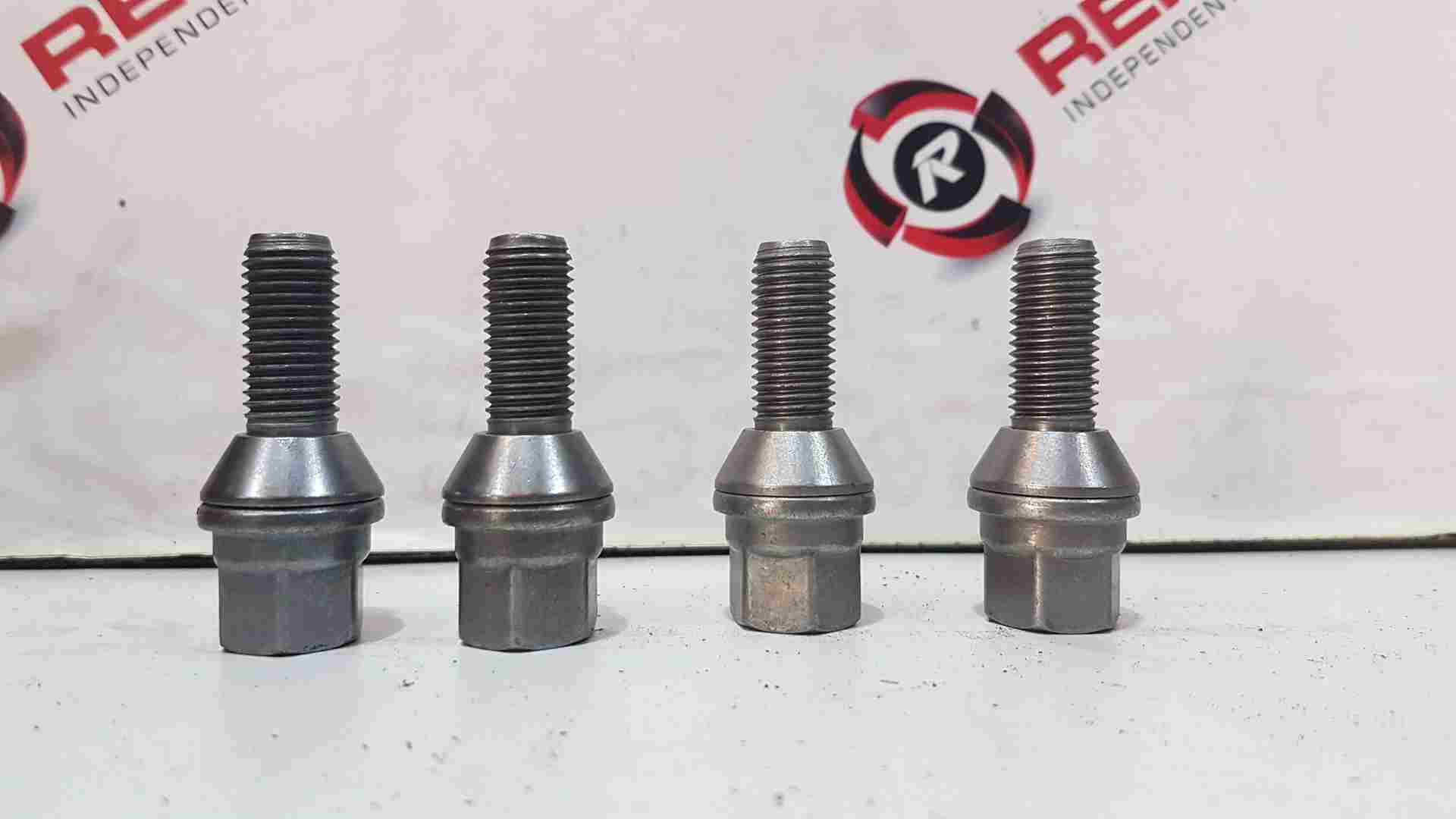 Thumb 4 Renault Clio Megane Scenic Kangoo Alloy Wheel NUT Bolt X 4 17Mm 2000-2022