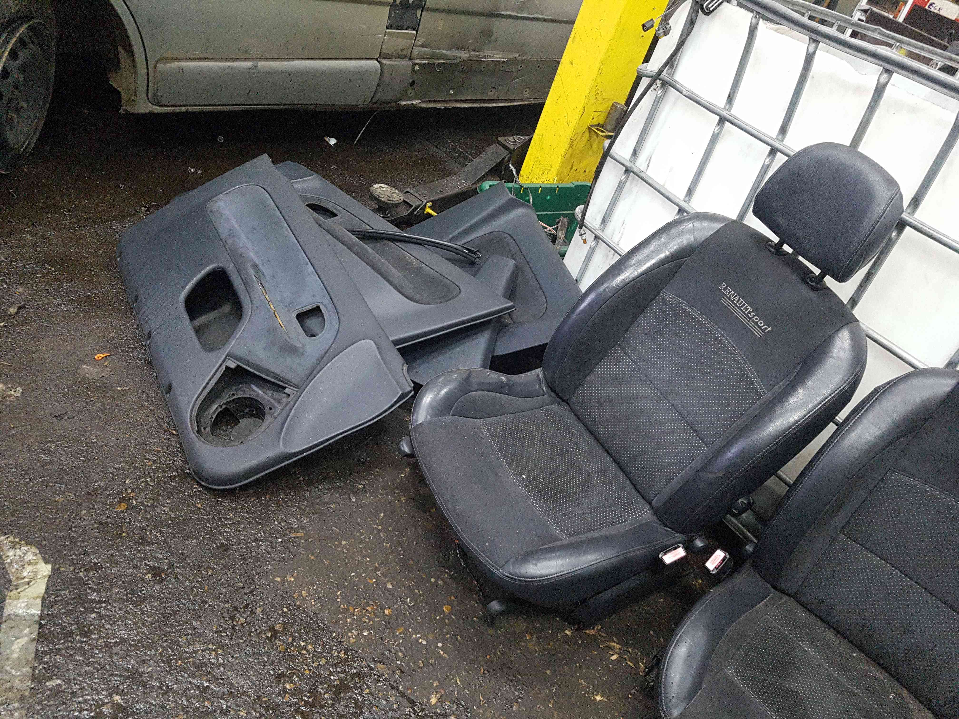 Thumb 4 Renault Clio Sport 172 182 2001-2006 Interior Seats Chairs + Door Cards