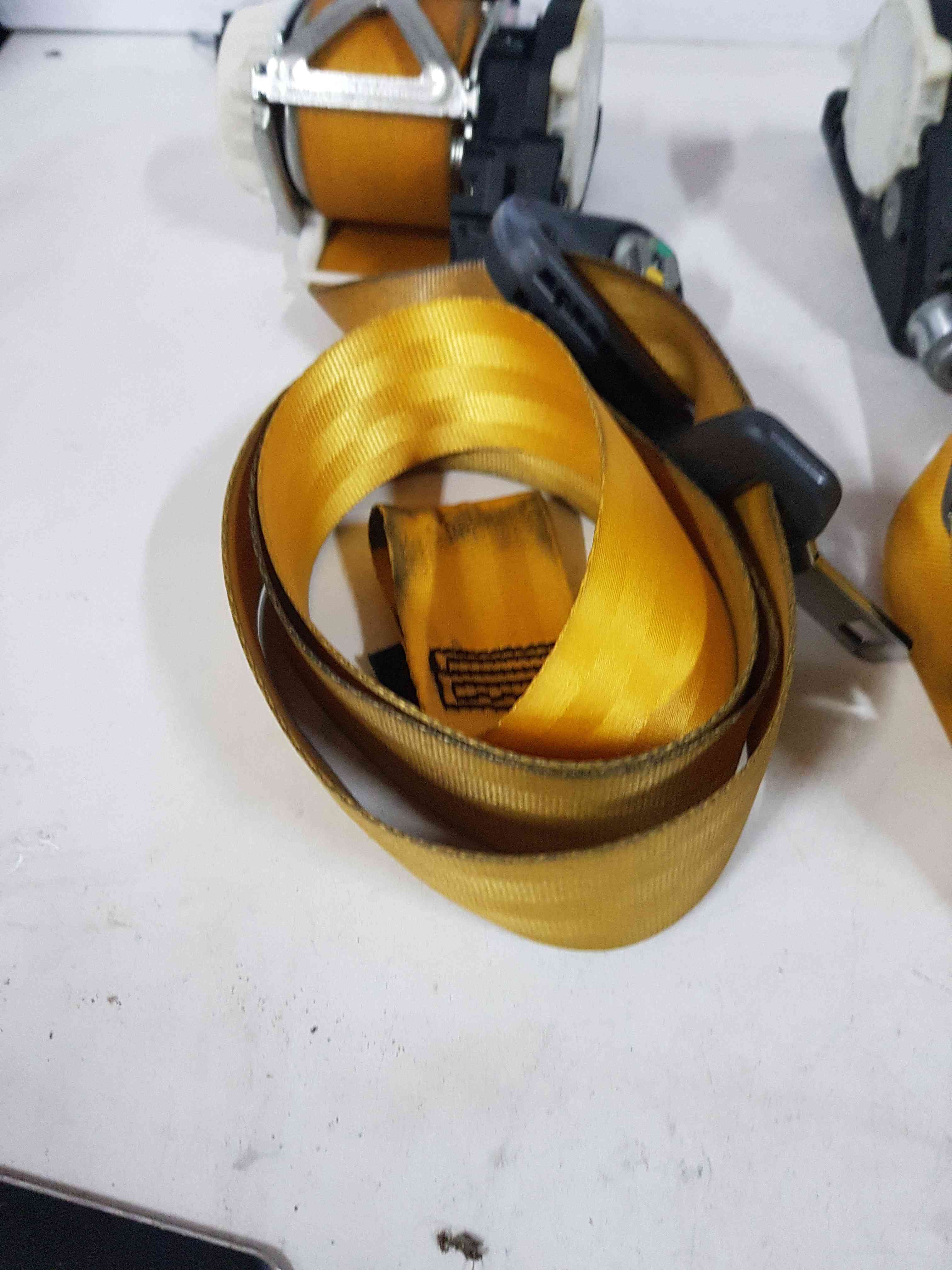 Thumb 7 Renault Clio Sport 200 2009-2012 Driver Passenger OSF Nsf Seat Belt Yellow S/R
