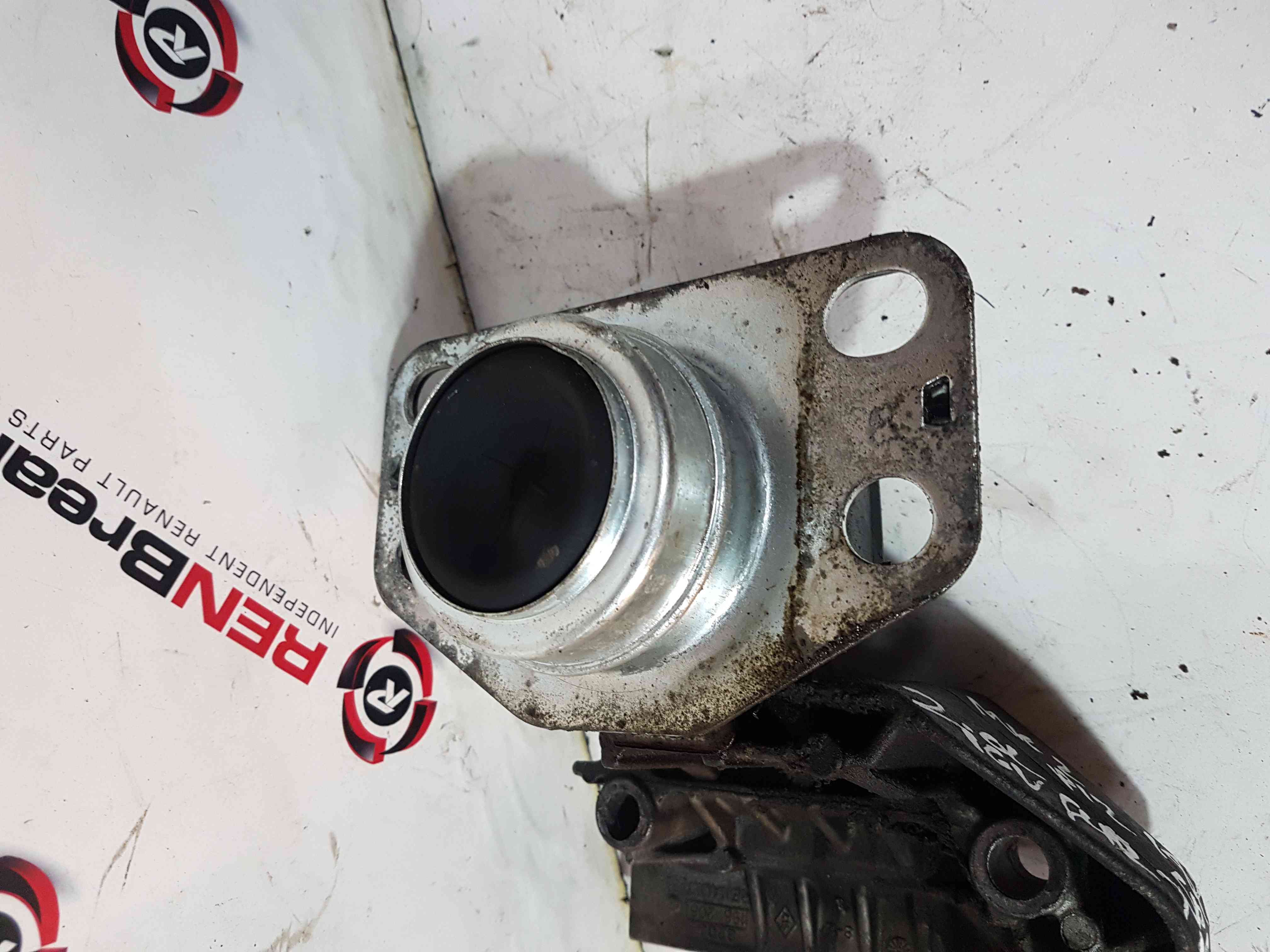 Thumb 5 Renault Clio Sport 2001-2006 172 182 2.0 16V Drivers OSF Front Engine Mount