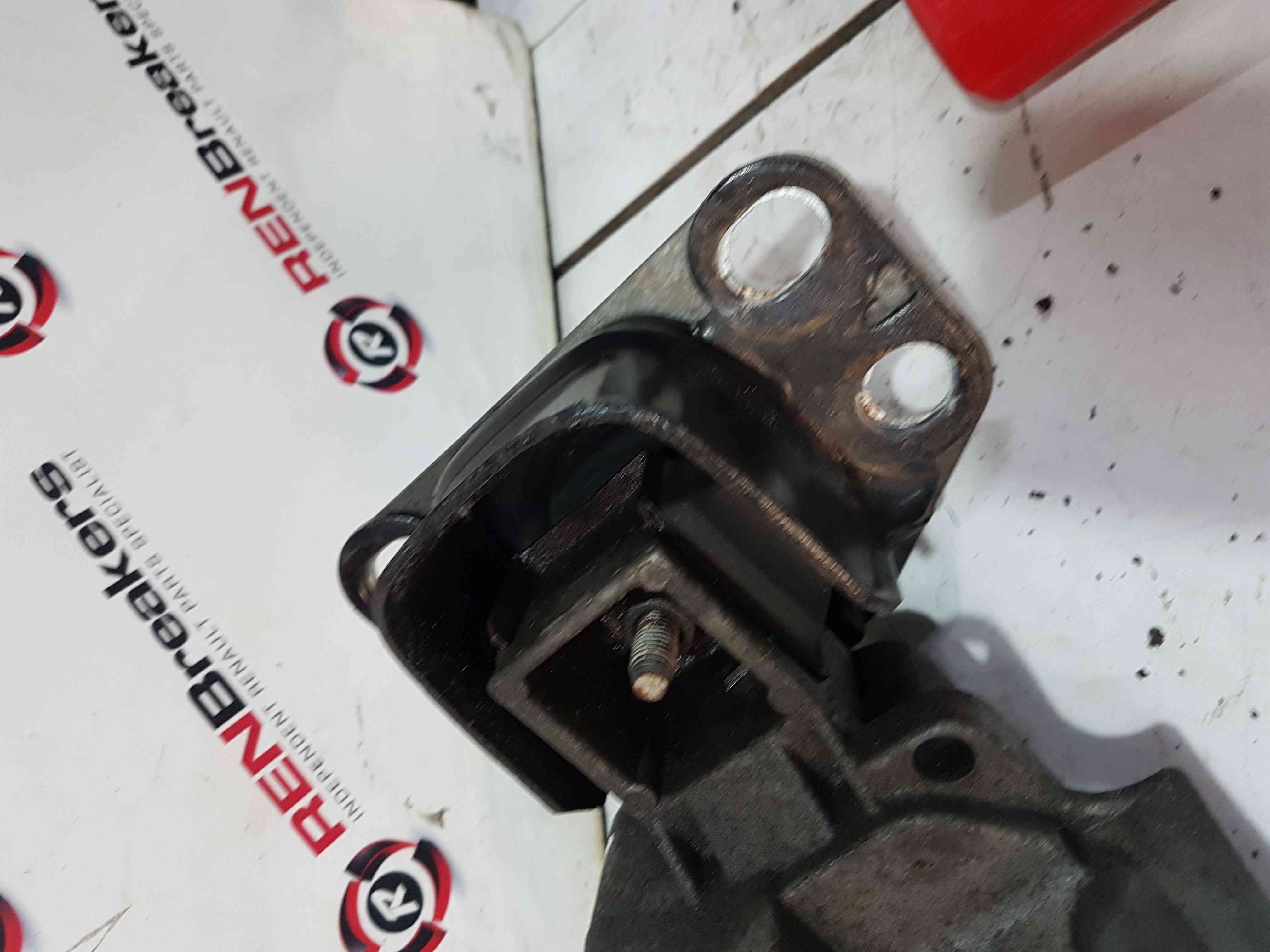 Thumb 8 Renault Clio Sport 2001-2006 172 182 2.0 16V Drivers OSF Front Engine Mount