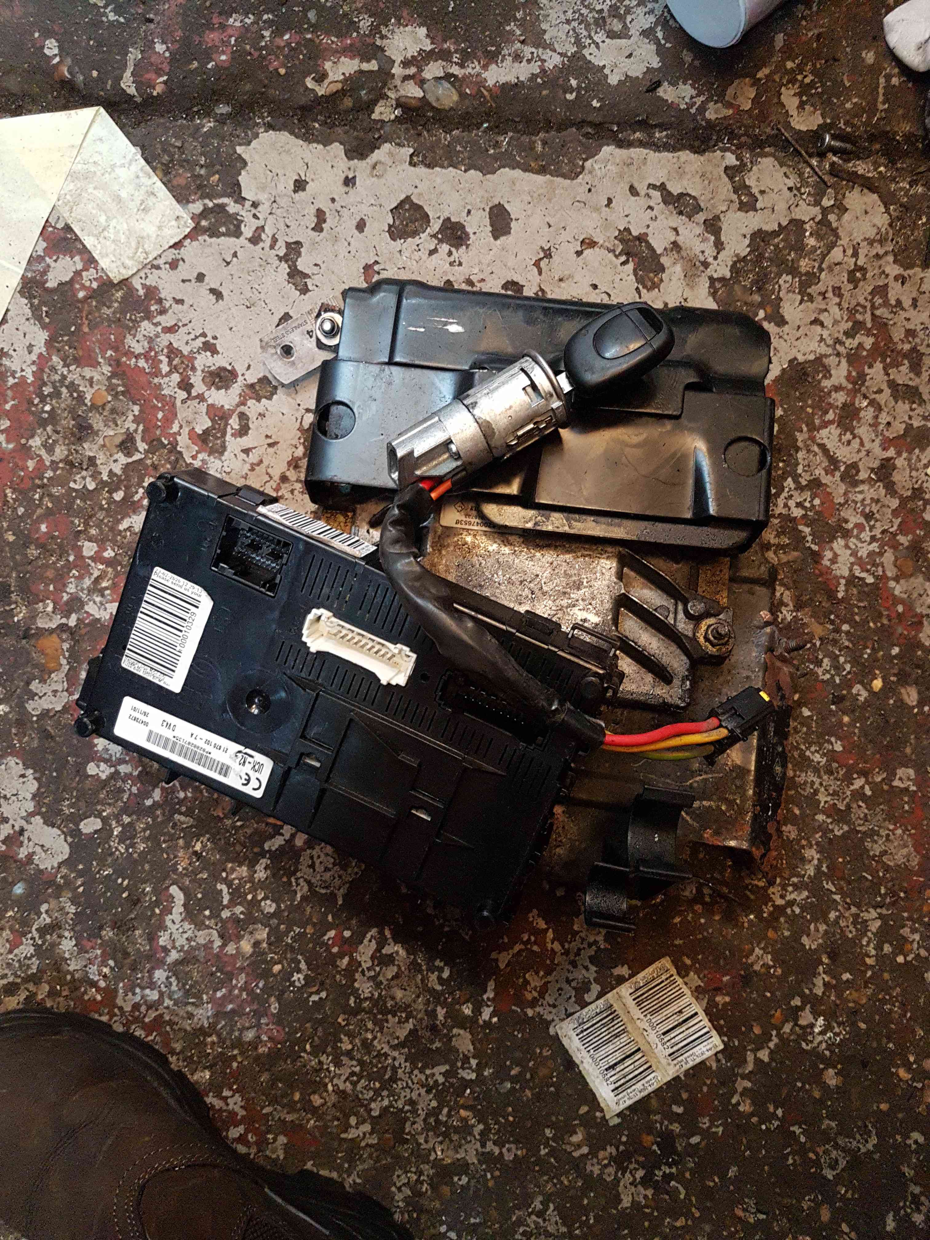Thumb 2 Renault Clio Sport 2001-2006 172 182 2.0 16V ECU Set UCH Bcm Immobiliser + KEY