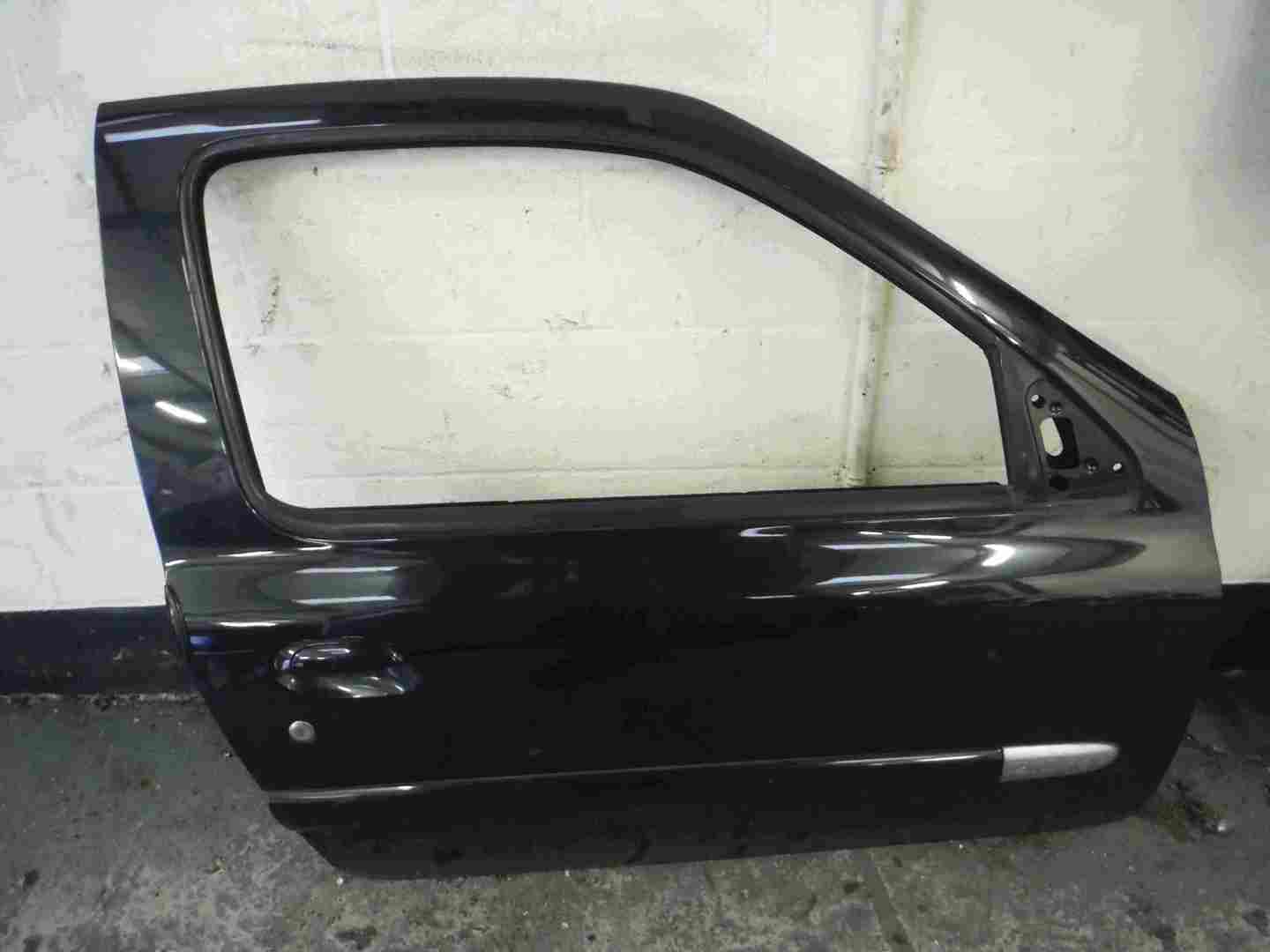 Renault Clio Sport 2001-2006 172 182 Drivers OSF Front Door Black 676
