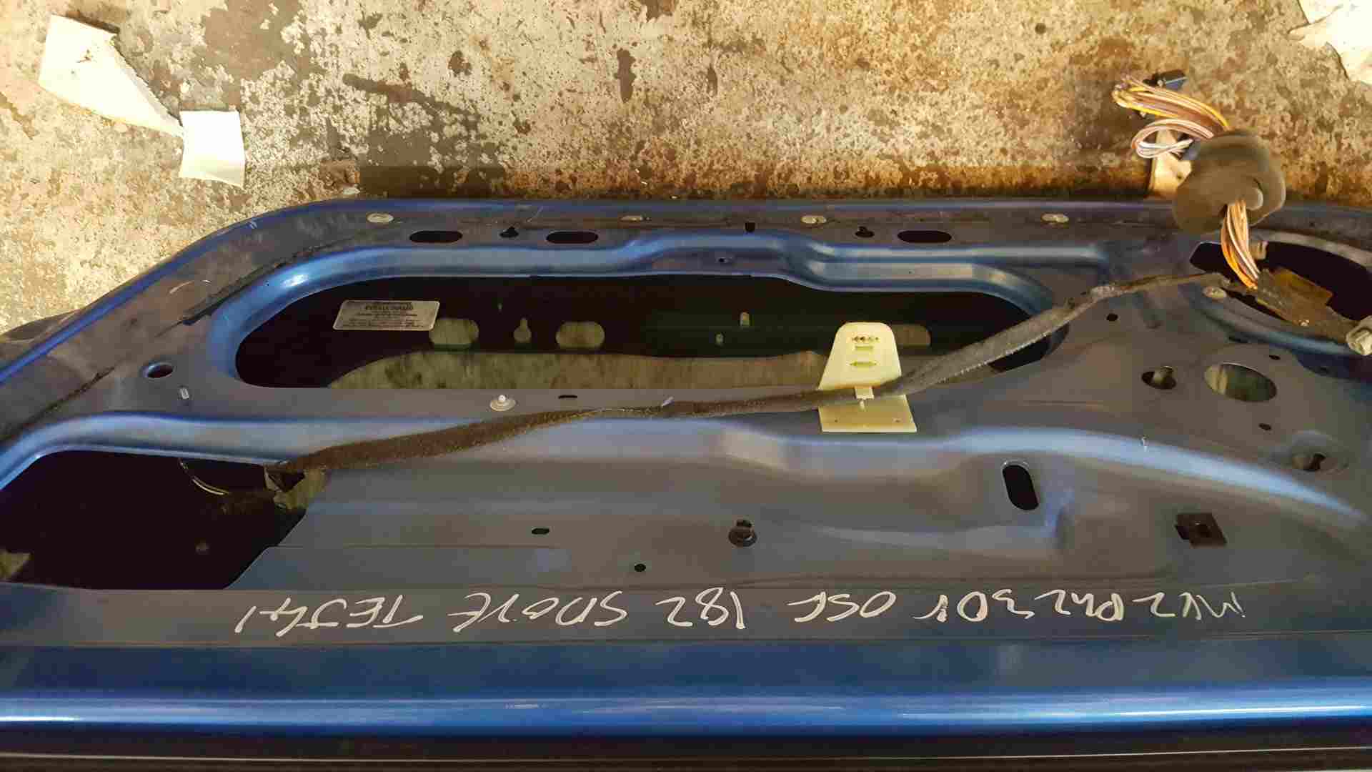 Thumb 5 Renault Clio Sport 2001-2006 172 182 Drivers OSF Front Door Blue Tej41