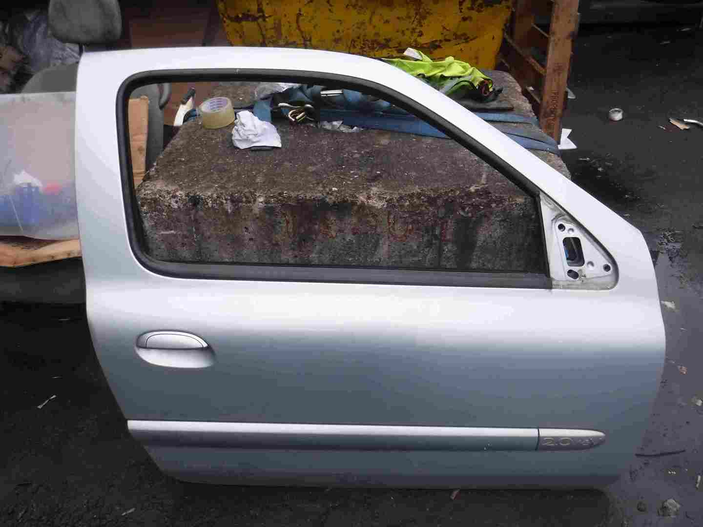 Renault Clio Sport 2001-2006 172 182 Drivers OSF Front Door Silver MV640