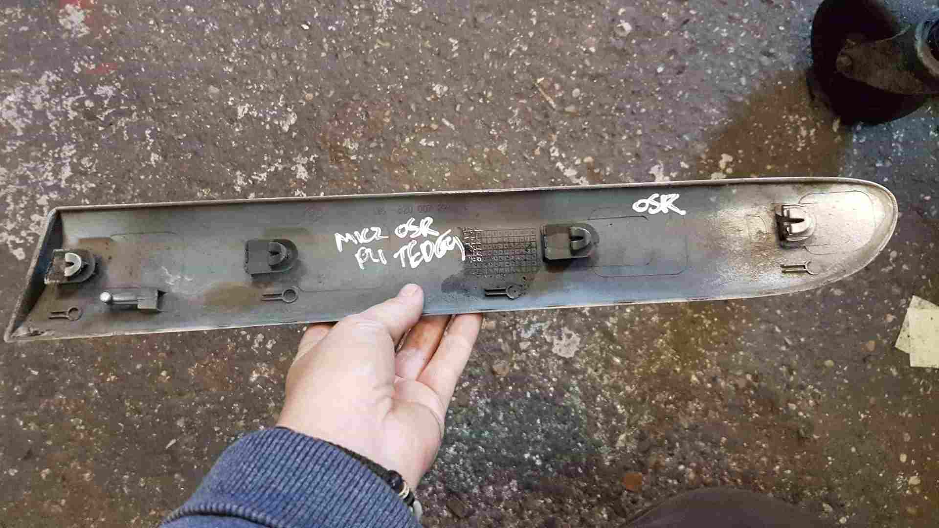 Thumb 5 Renault Clio Sport 2001-2006 172 182 Drivers OSR Rear Moulding Trim Silver Ted69