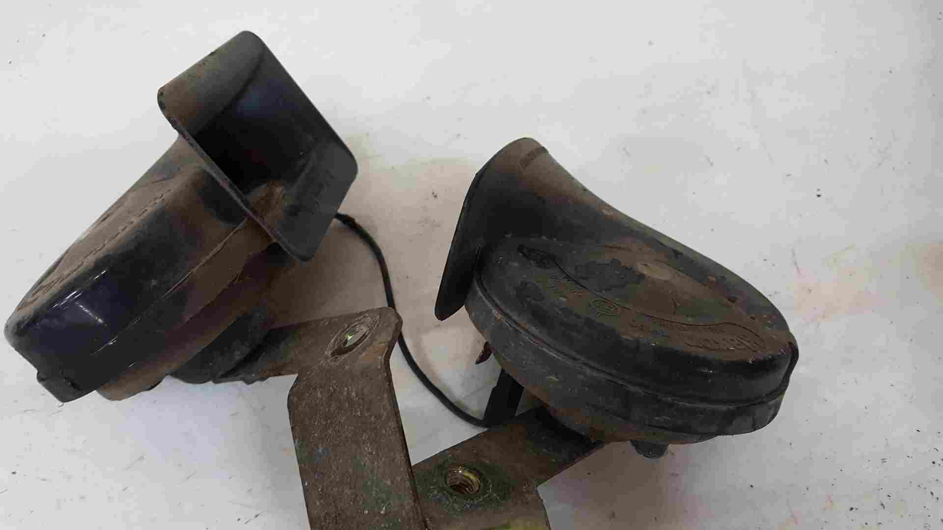 Thumb 5 Renault Clio Sport 2001-2006 172 182 Dual Horn Beep Double 0091001 0092018