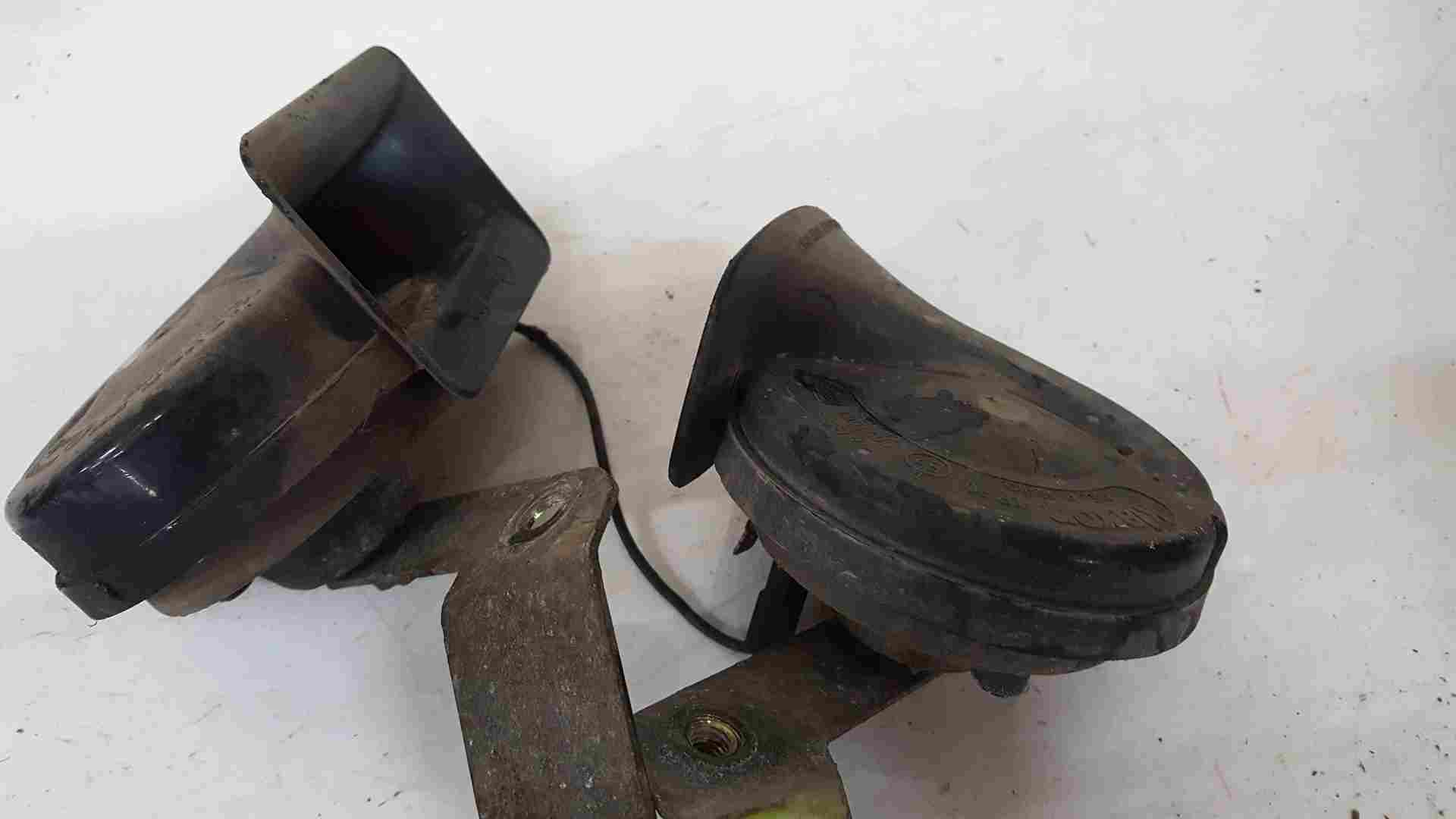 Thumb 6 Renault Clio Sport 2001-2006 172 182 Dual Horn Beep Double 0091001 0092018