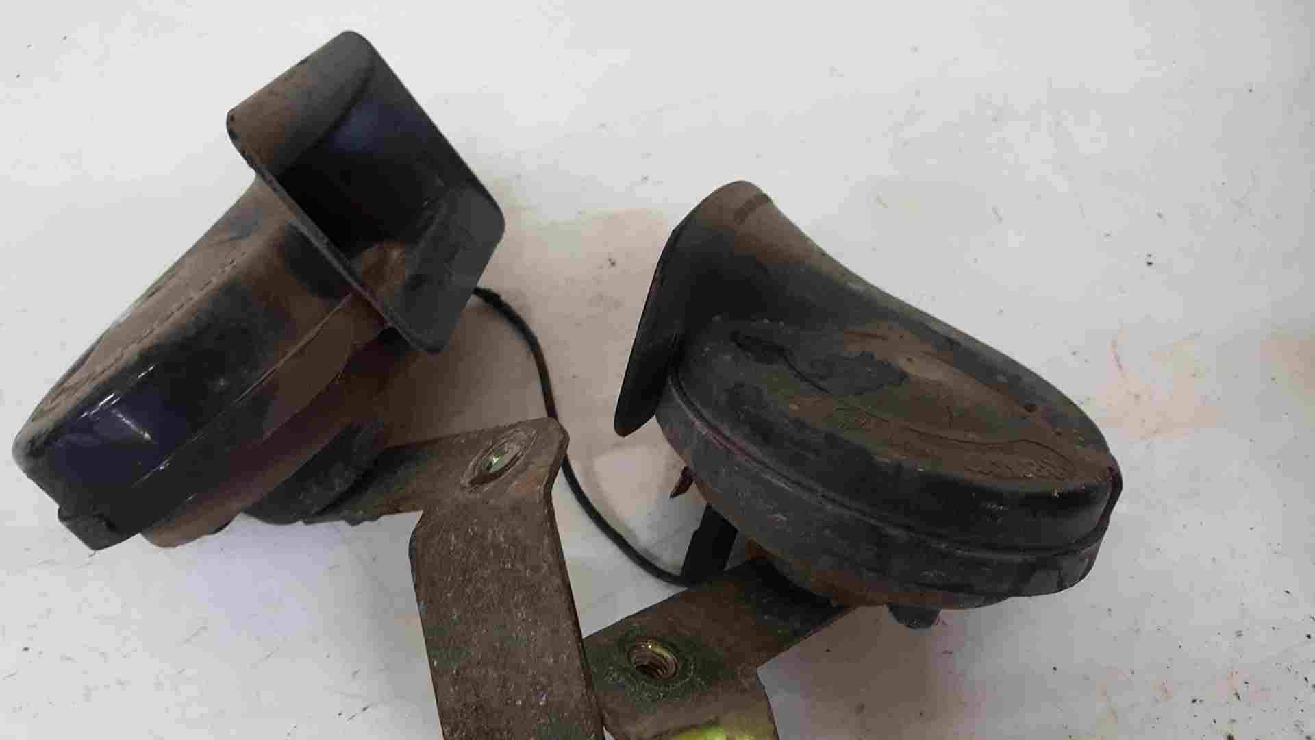 Thumb 8 Renault Clio Sport 2001-2006 172 182 Dual Horn Beep Double 0091001 0092018