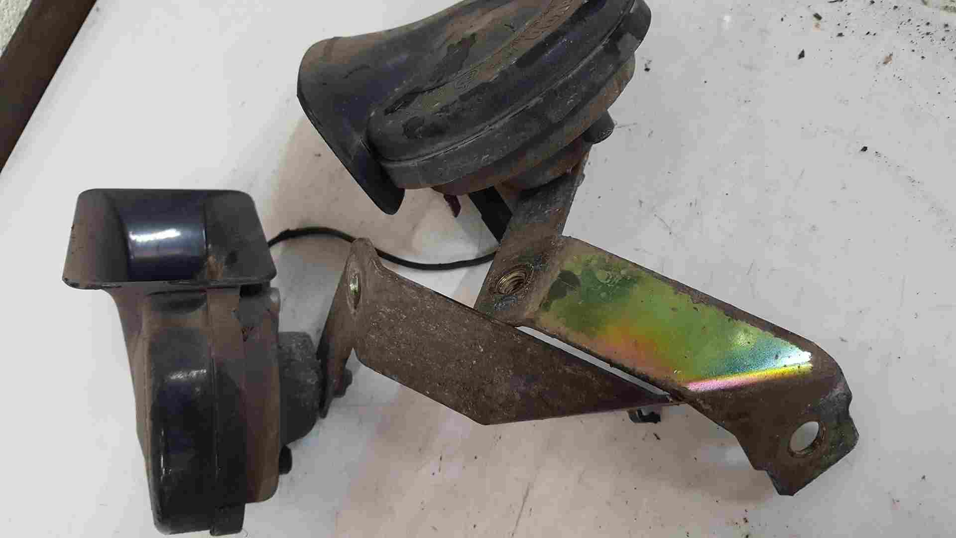 Thumb 9 Renault Clio Sport 2001-2006 172 182 Dual Horn Beep Double 0091001 0092018