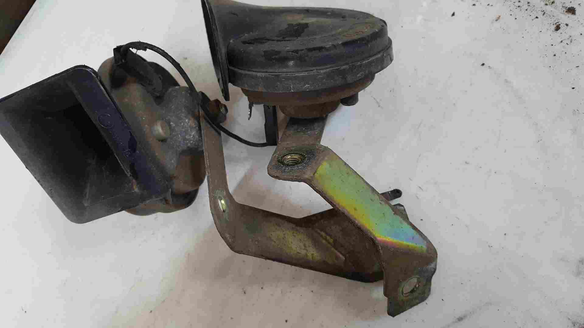 Thumb 10 Renault Clio Sport 2001-2006 172 182 Dual Horn Beep Double 0091001 0092018