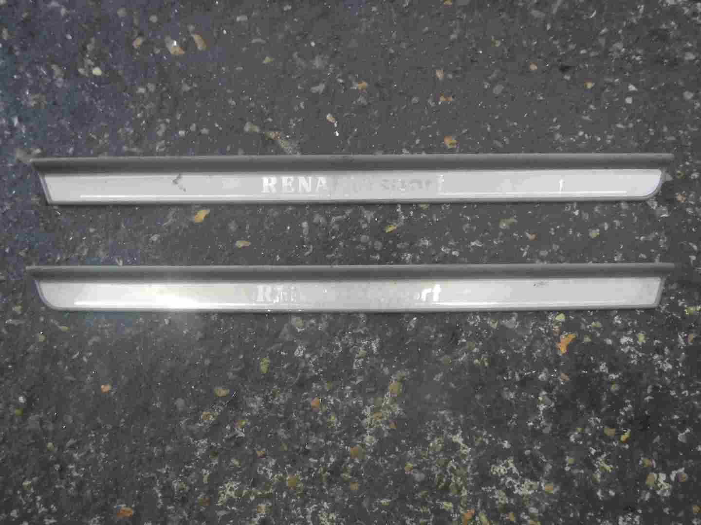 Renault Clio Sport 2001-2006 172 182 Passenger Drivers NS OS Door Trim Mouldings