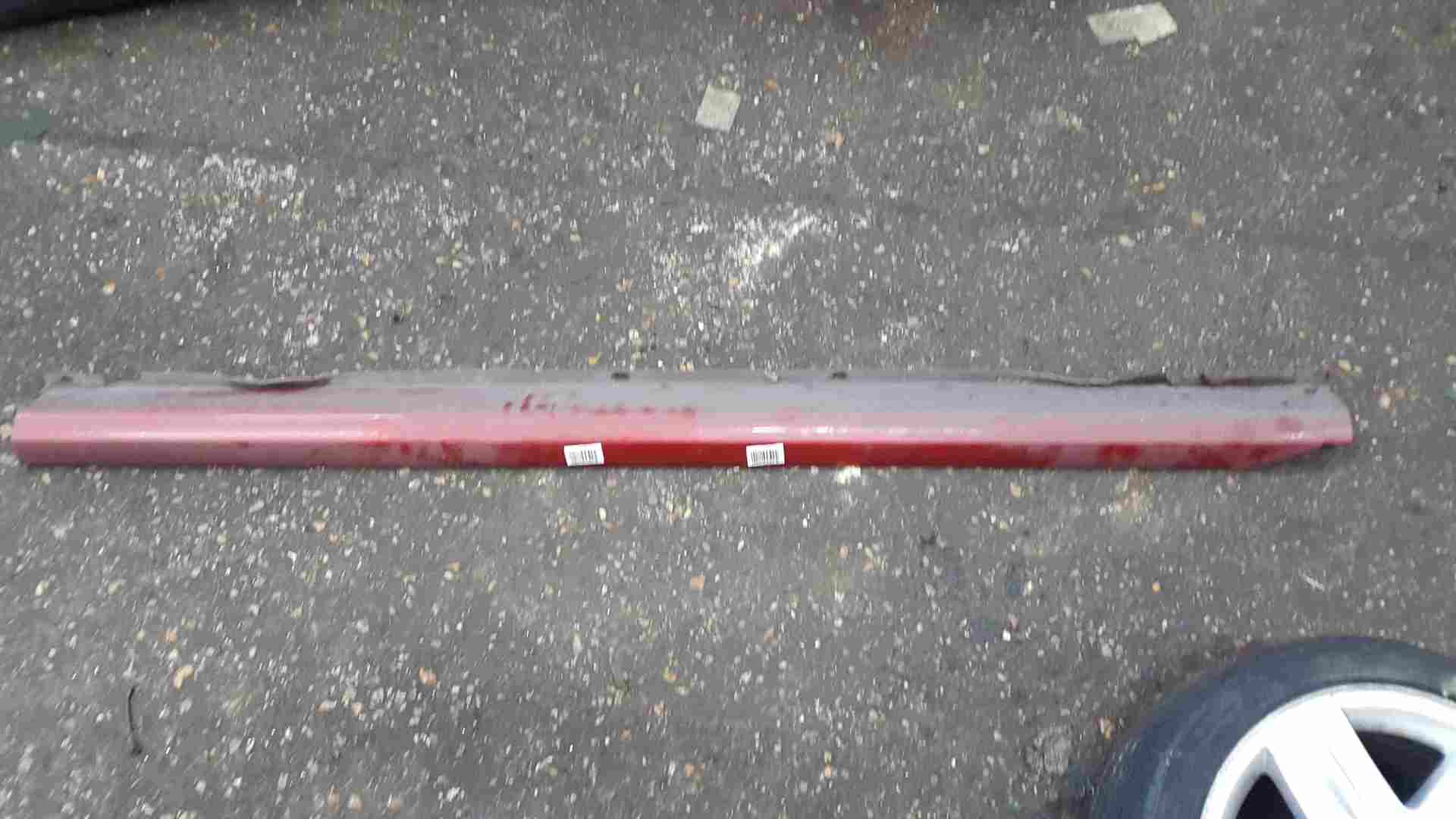 Renault Clio Sport 2001-2006 172 182 Passenger NS Side Skirt Red TEB76