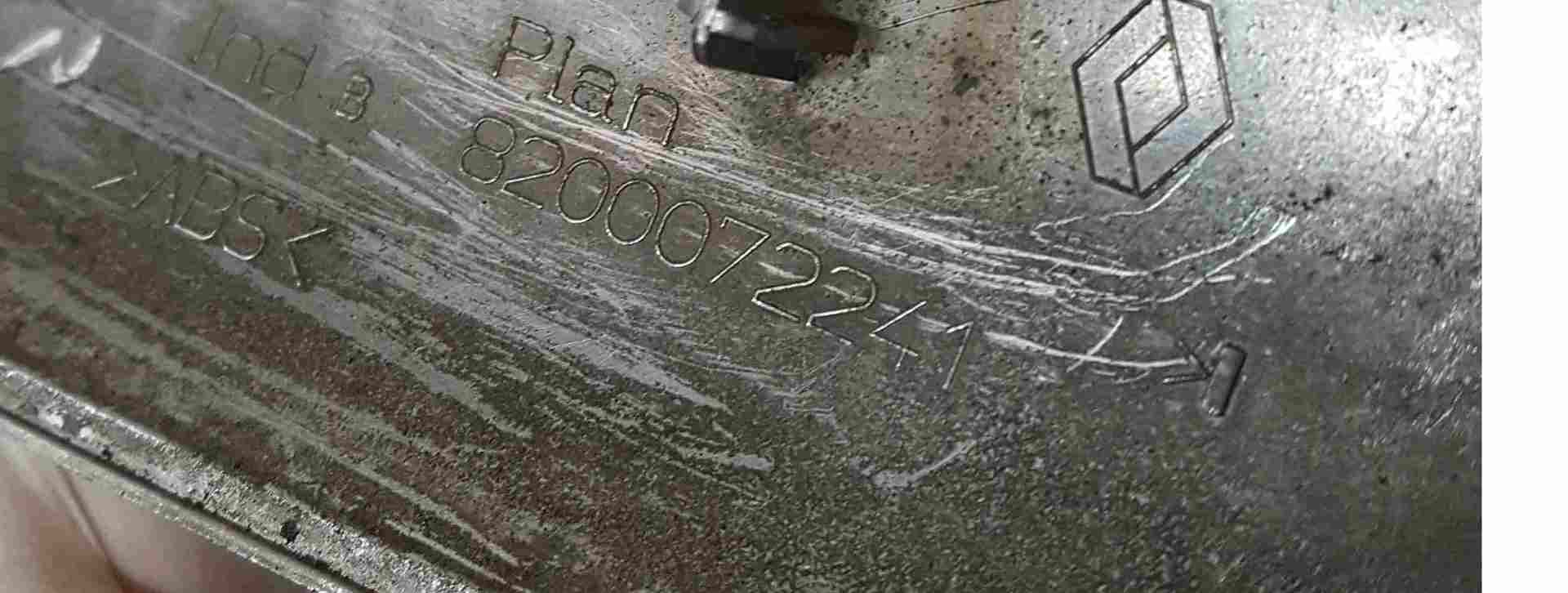 Thumb 2 Renault Clio Sport 2001-2006 172 182 Passenger NSF Bullet Moulding Badge 2.0 16v