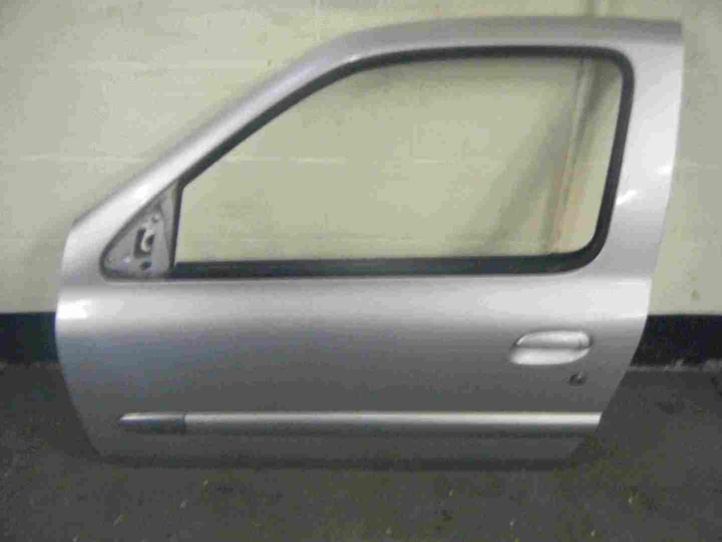 Renault Clio Sport 2001-2006 172 182 Passenger NSF Door Silver MV640